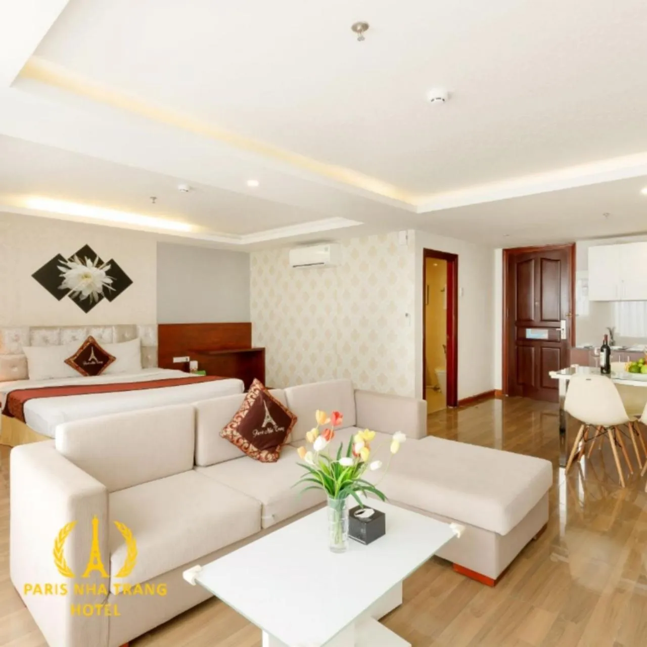 Living room in Paris Luxury Hotel & Apartment Nha Trang
