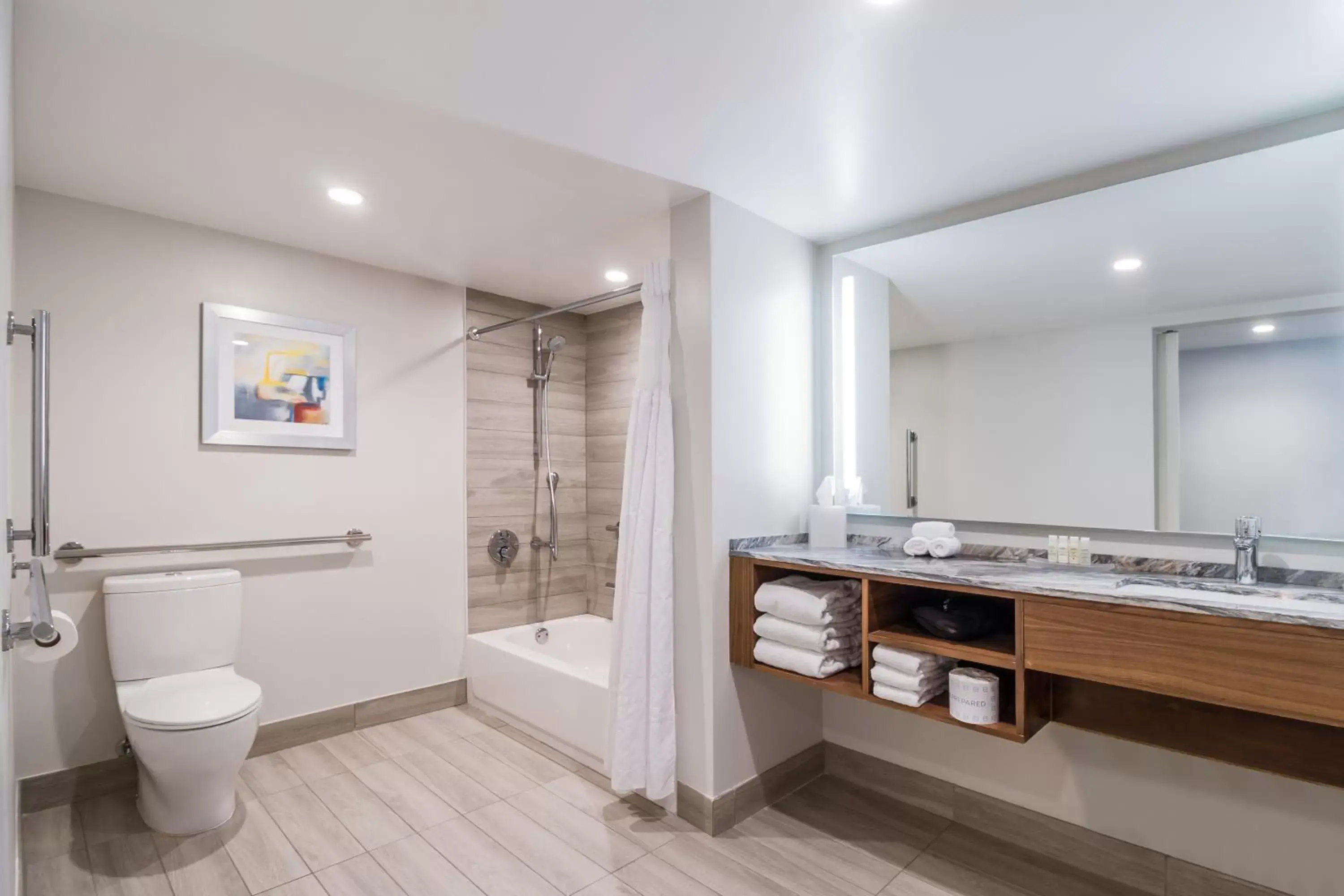 Shower, Bathroom in B Ocean Resort