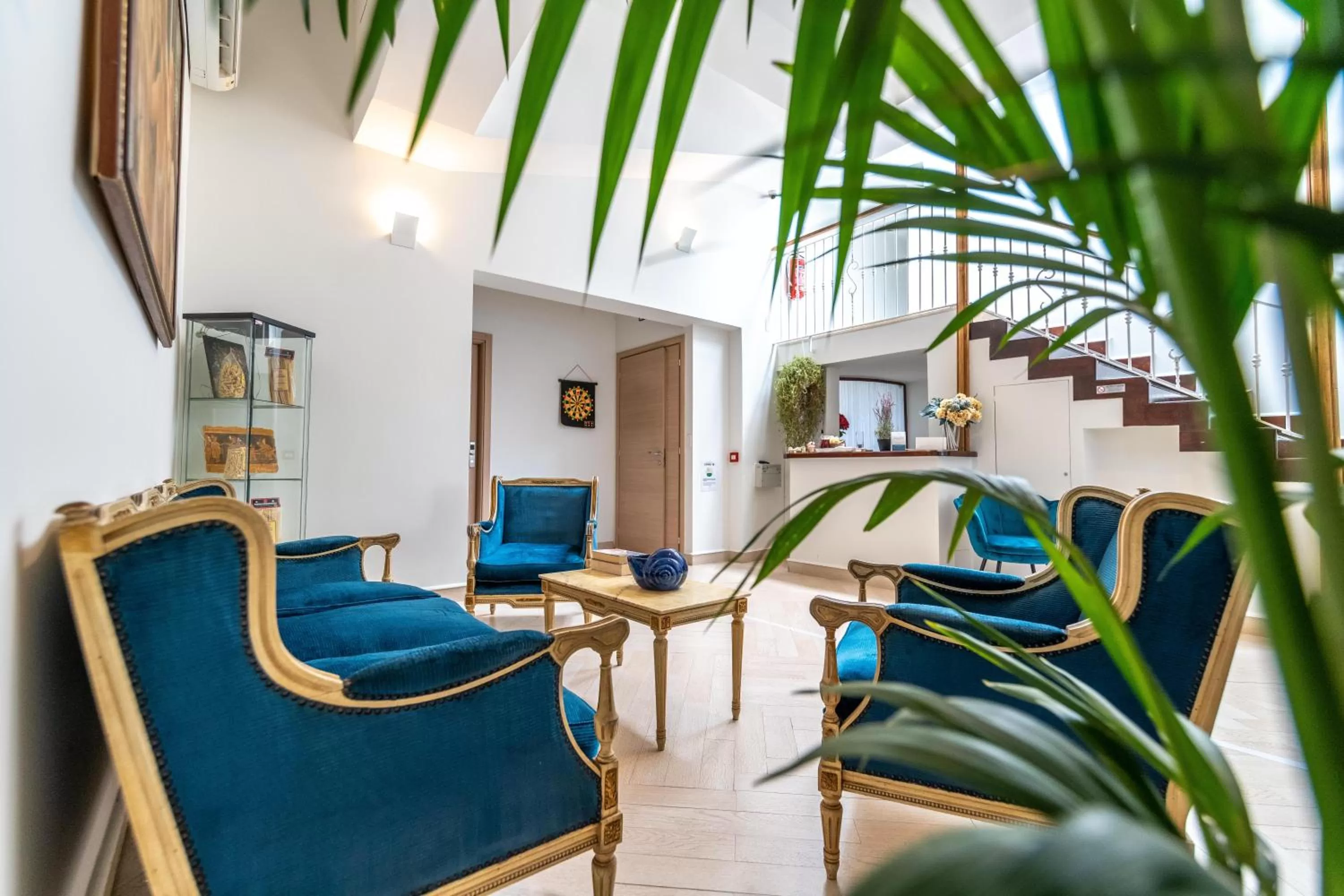 Communal lounge/ TV room in Villa Rocla guest house Pompei