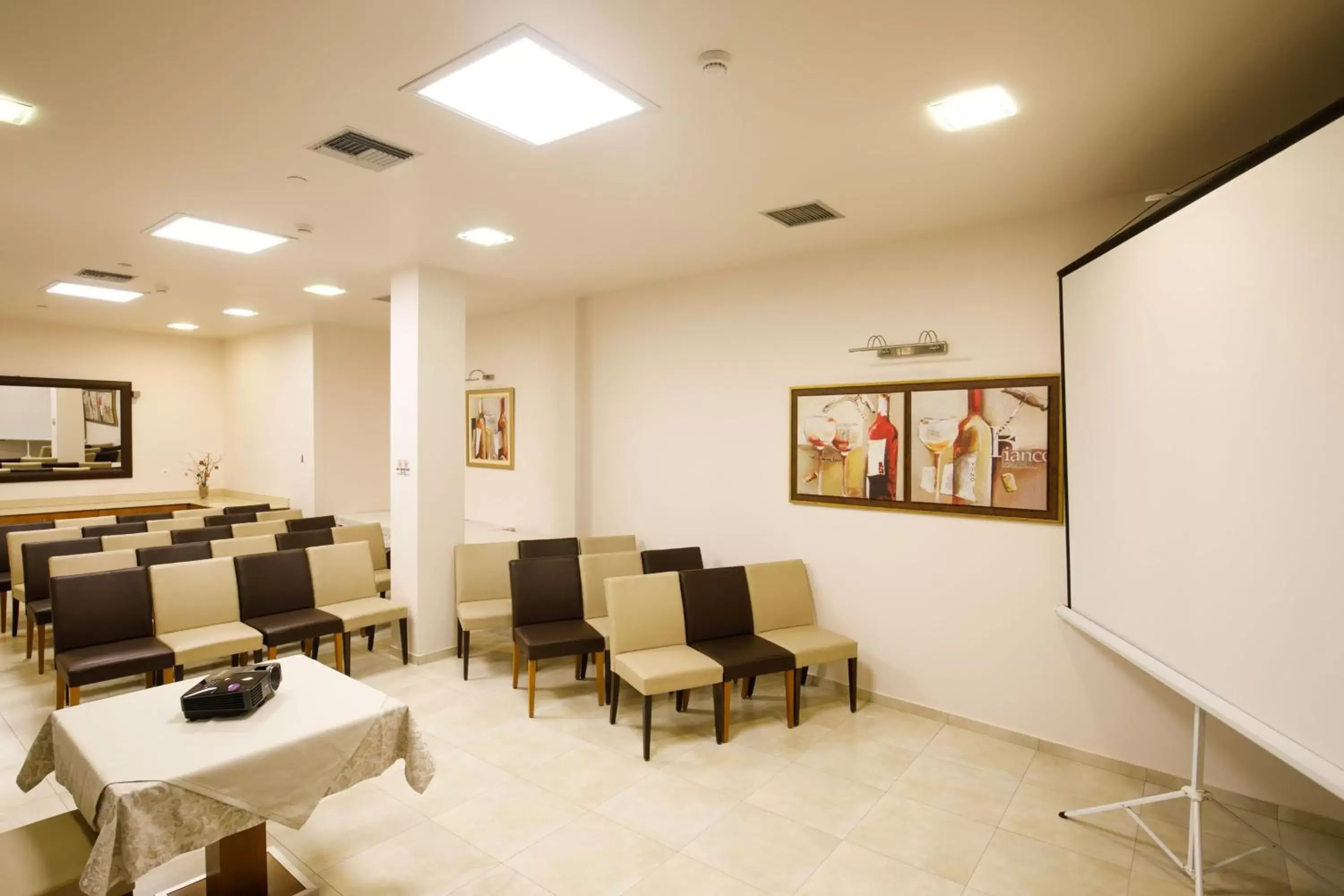 Business facilities in Hotel Athina