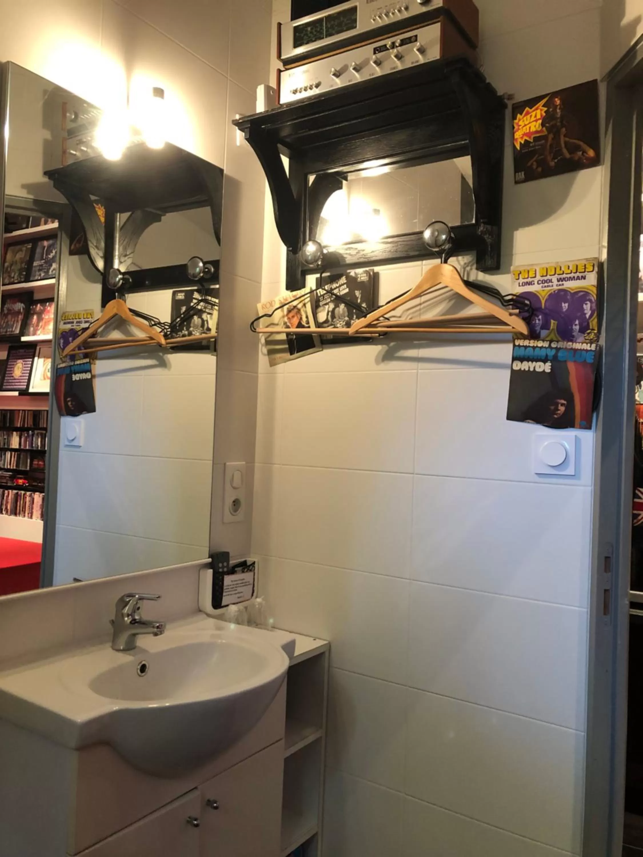 Bathroom in L Atypique