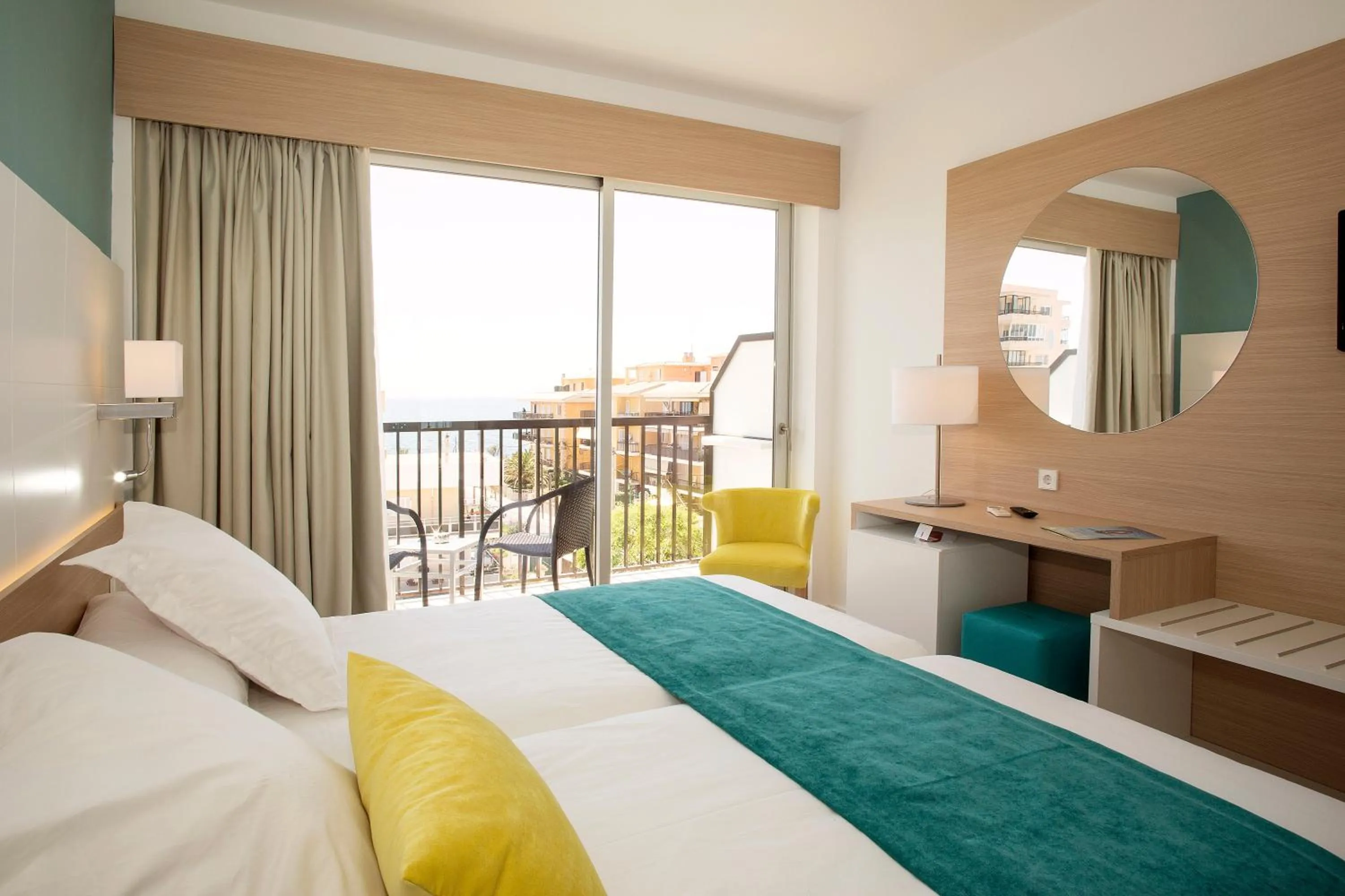 Bed in JS Palma Stay - Adults Only