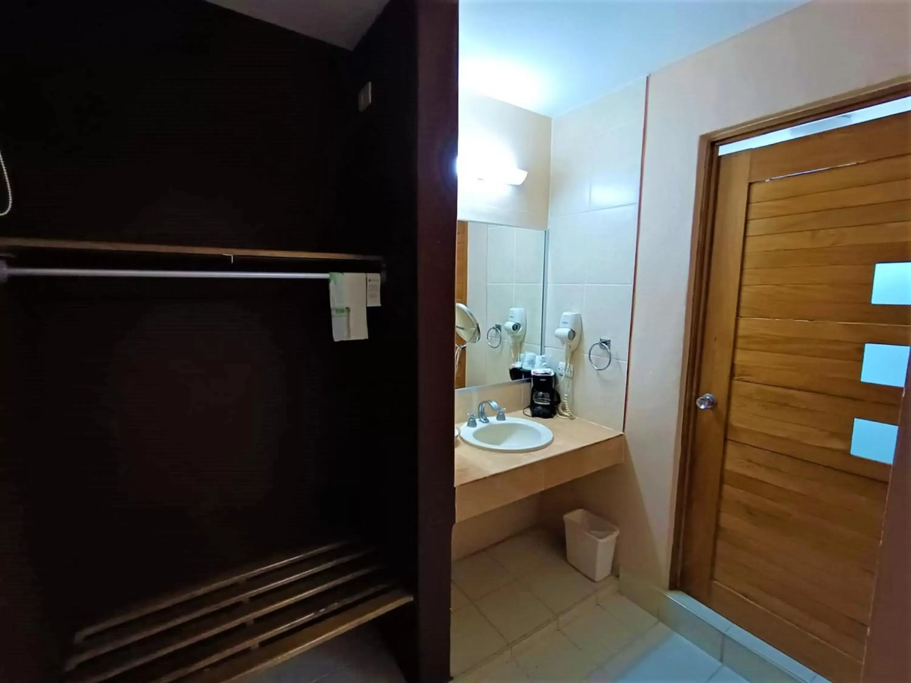 Bathroom in Hotel Santo Domingo Express