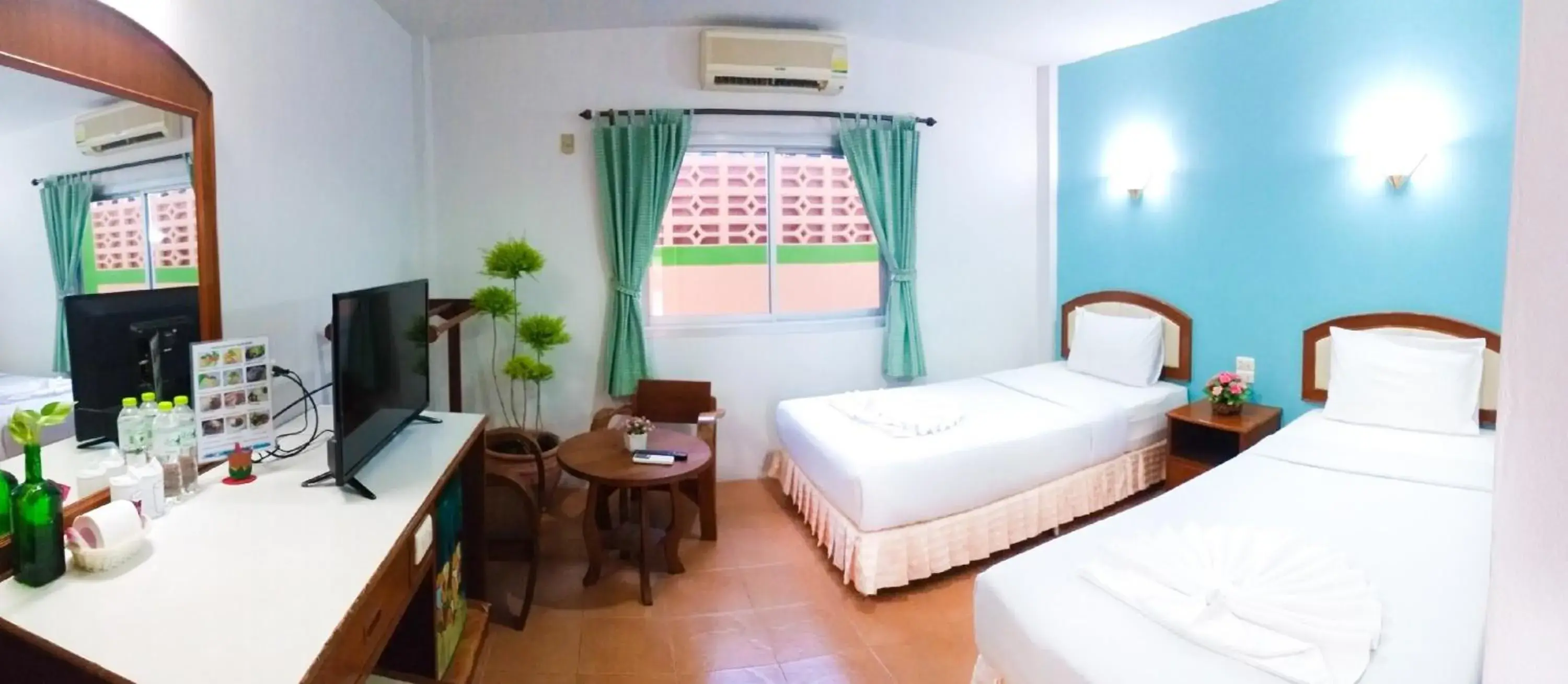 J.Holiday Inn Krabi