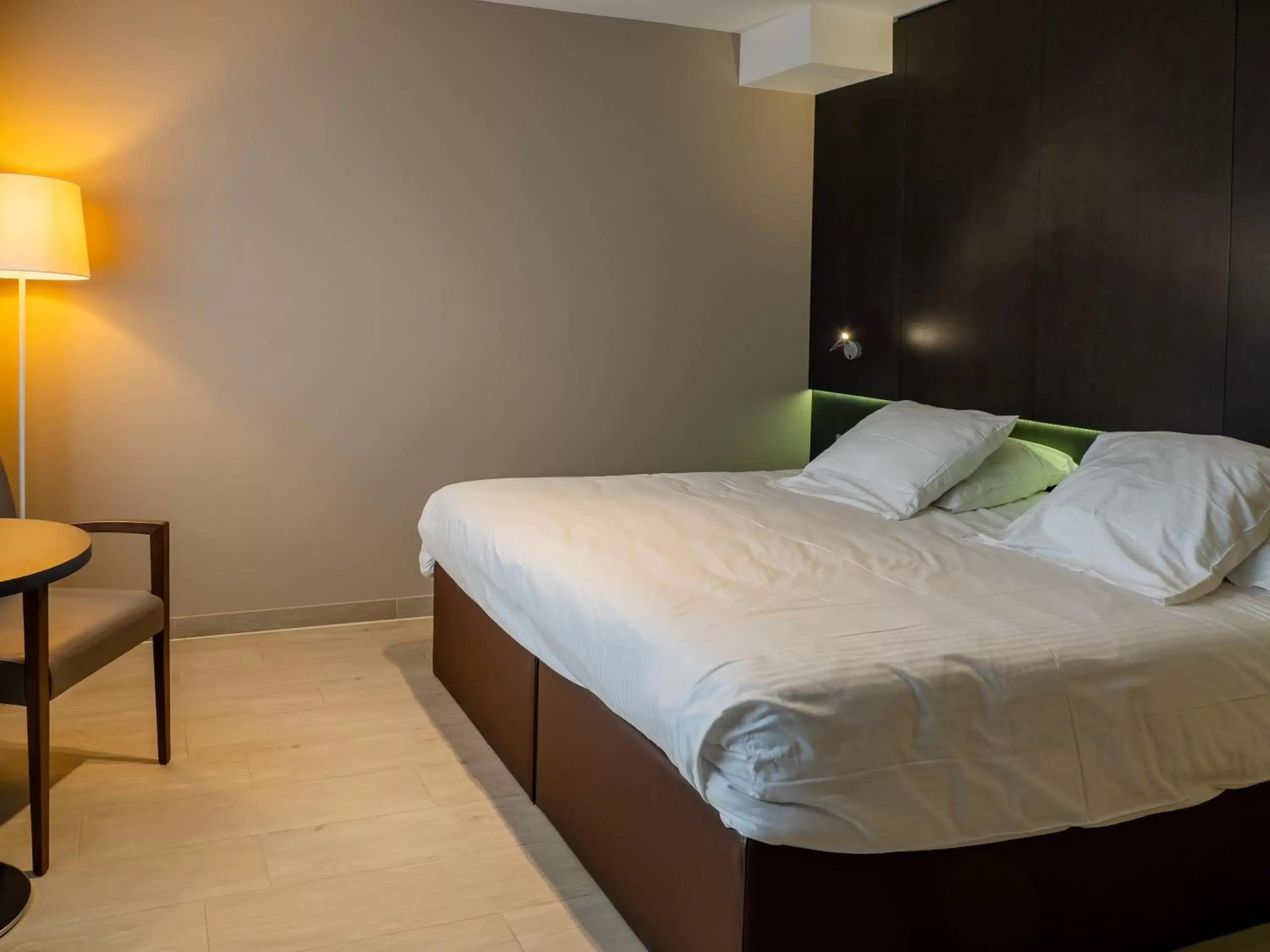 Bedroom, Bed in Tower Hotel Aalst Bedroom, Bed in Tower Hotel Aalst