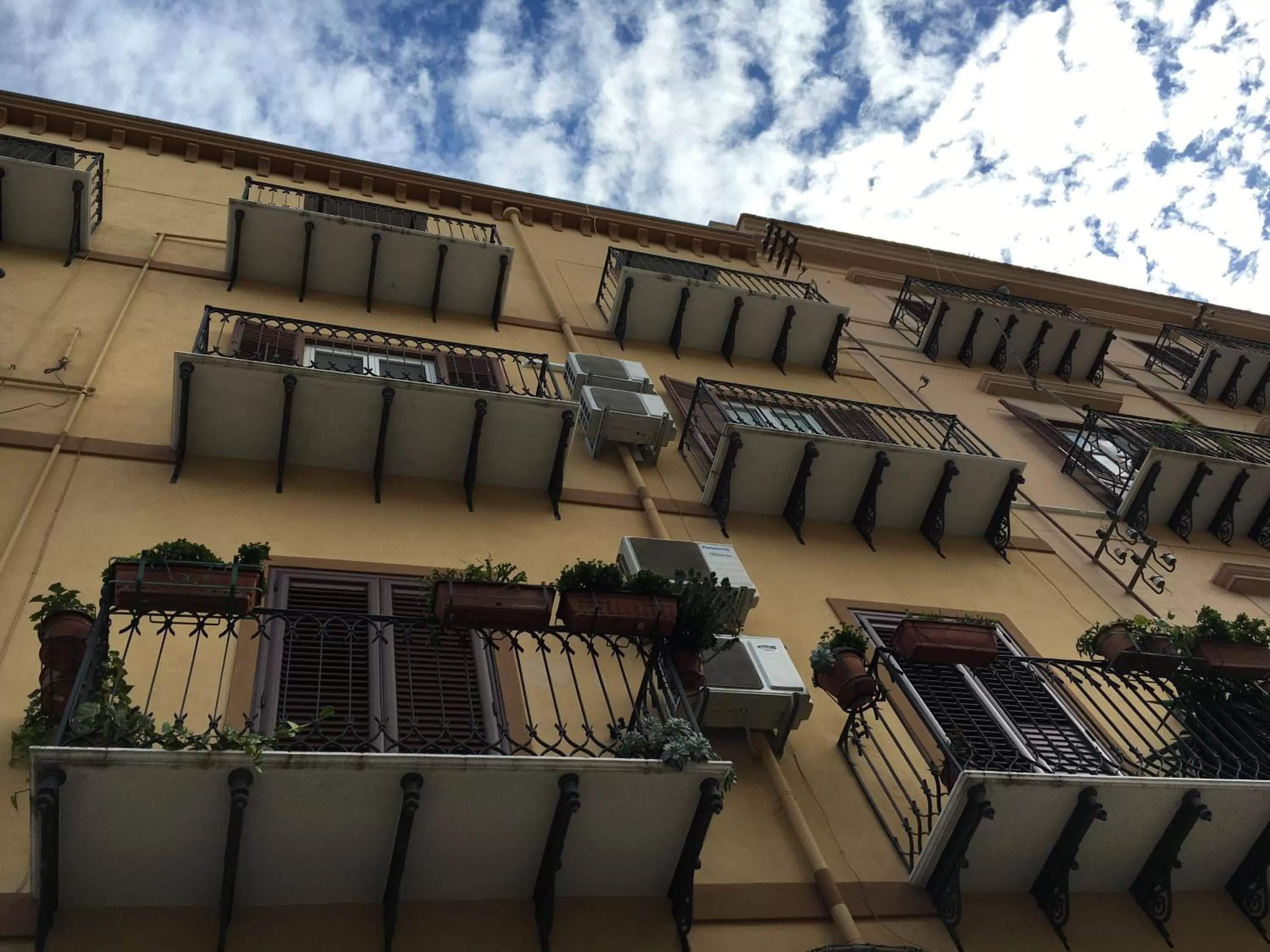 Property building in Room & Breakfast Zero