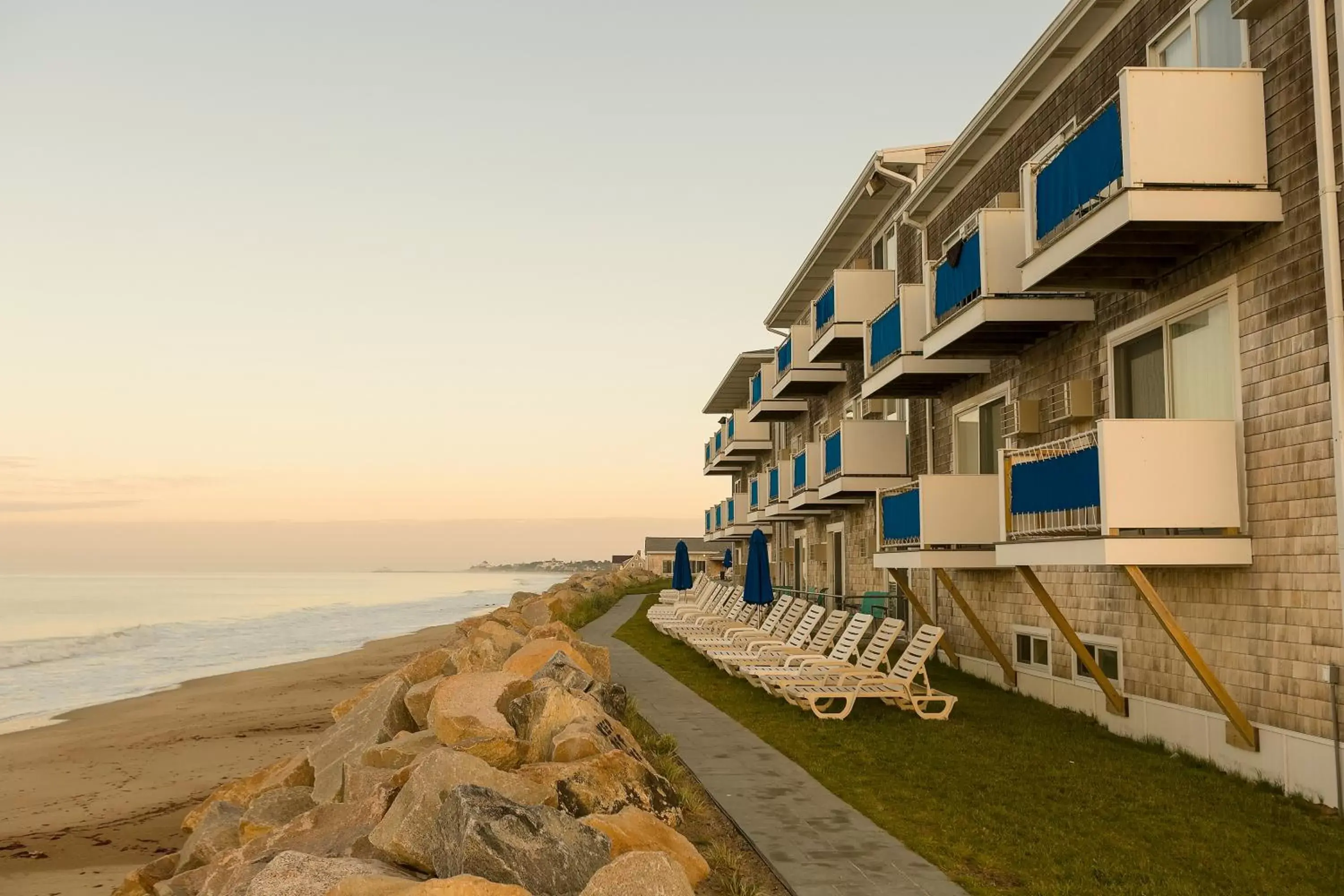 Beach, Property Building in Pleasant View Inn