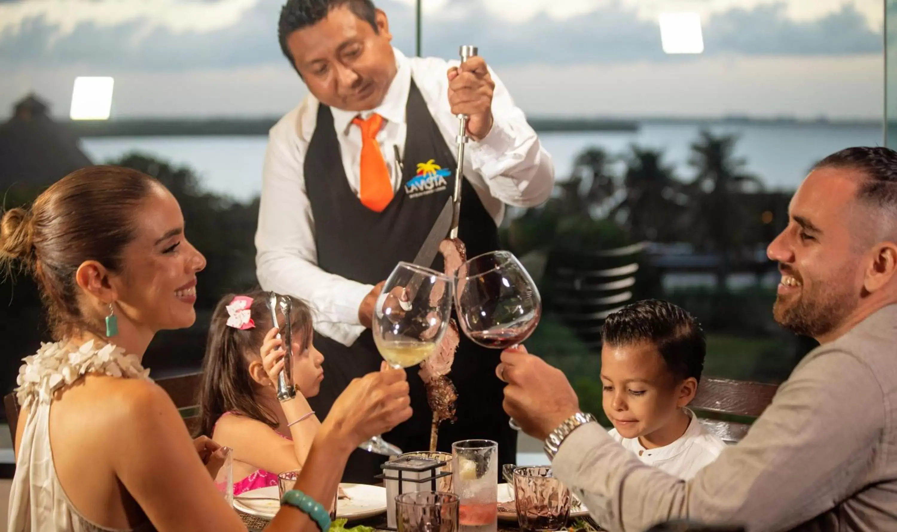 Food and drinks in Wyndham Grand Cancun All Inclusive Resort & Villas