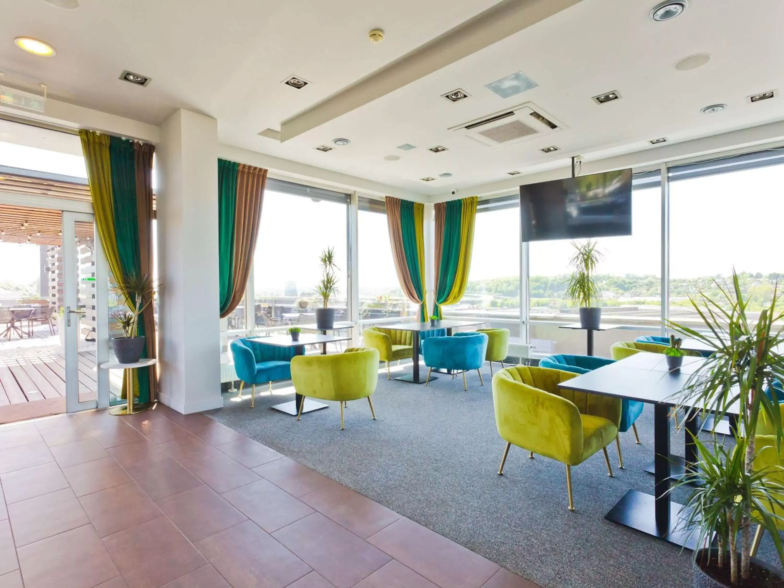 Restaurant/places to eat in IBIS Styles Kaunas Centre