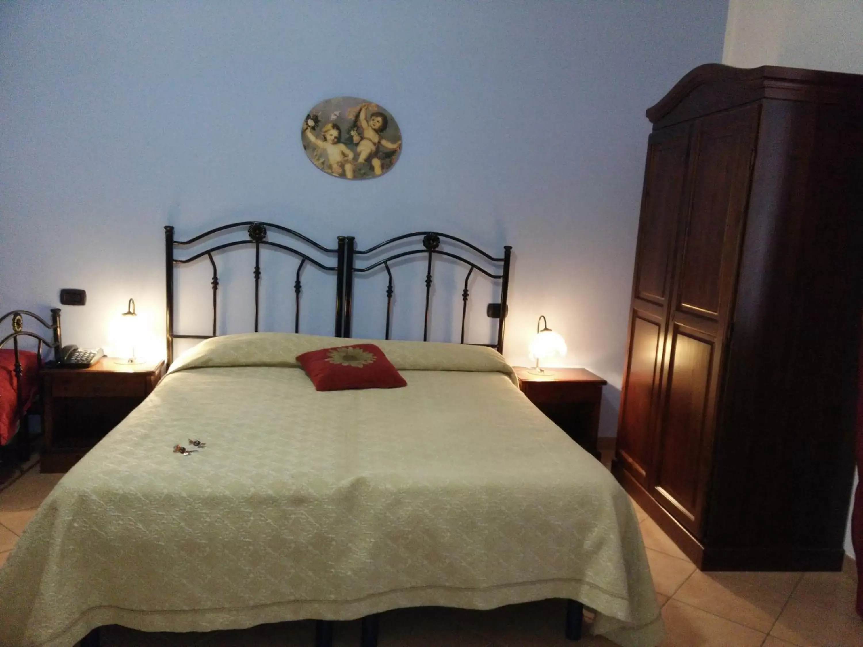 Photo of the whole room, Bed in Locanda Scirocco