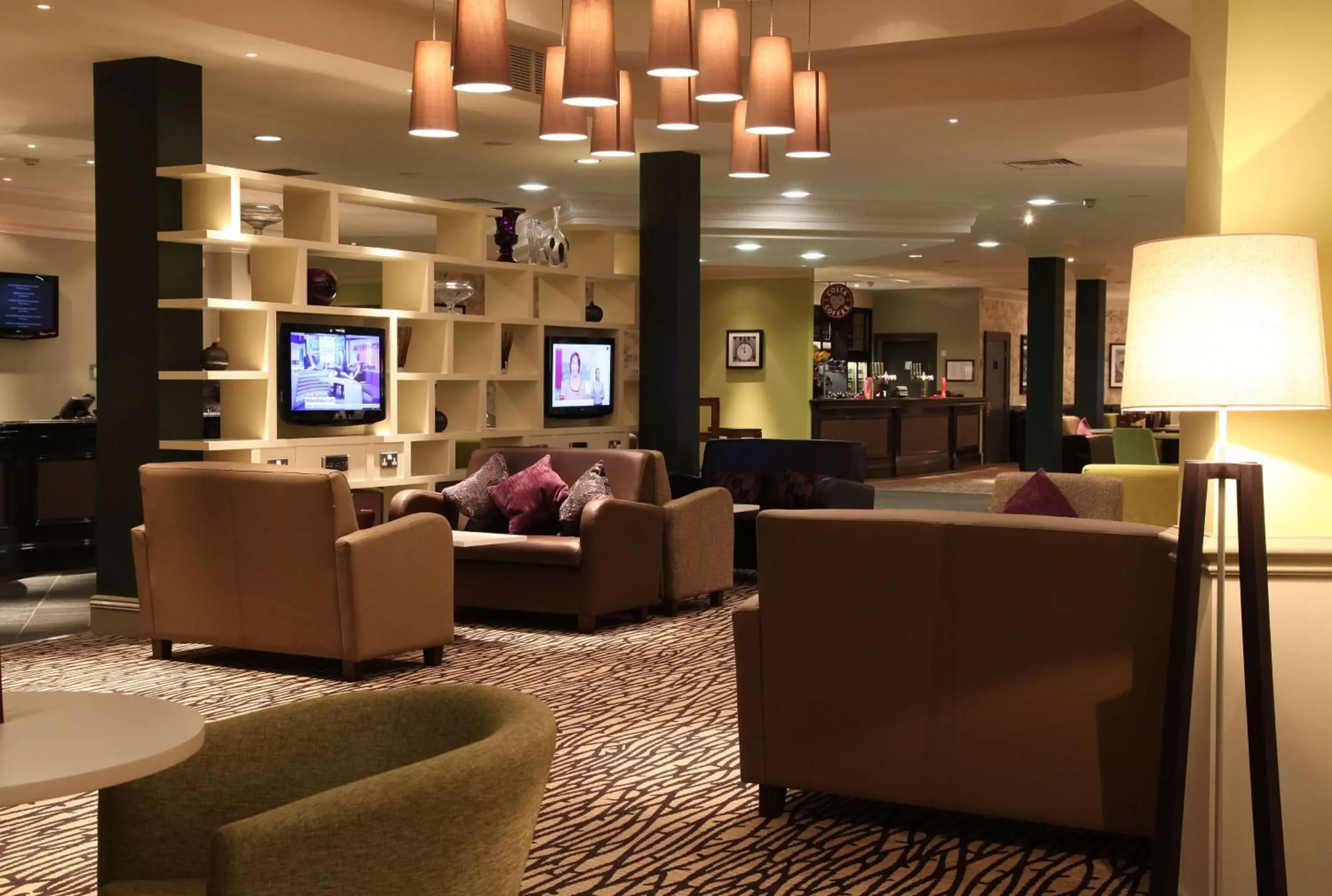 Lobby or reception in Doubletree By Hilton Glasgow Strathclyde