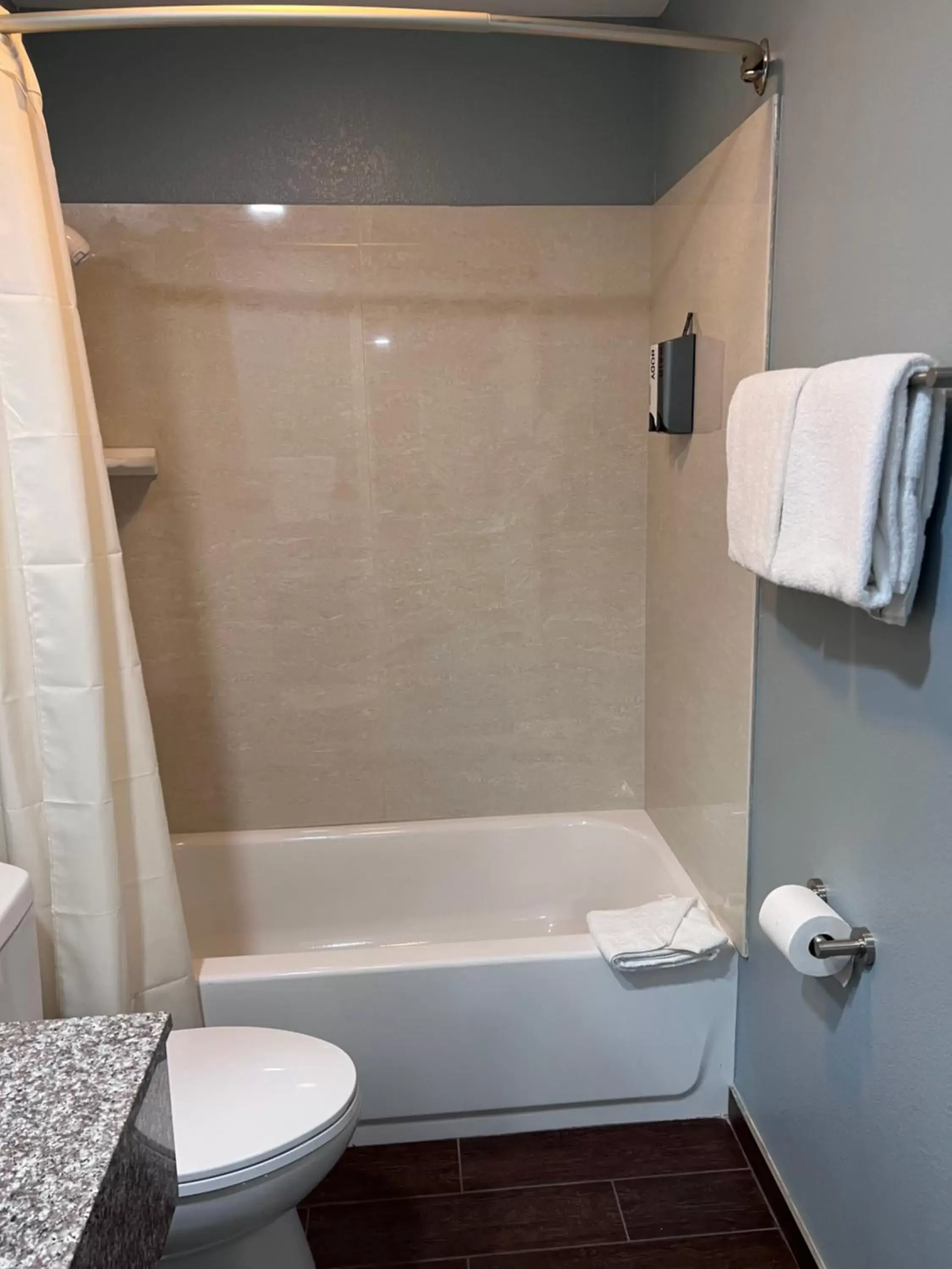 Bathroom in Surf City Inn & Suites