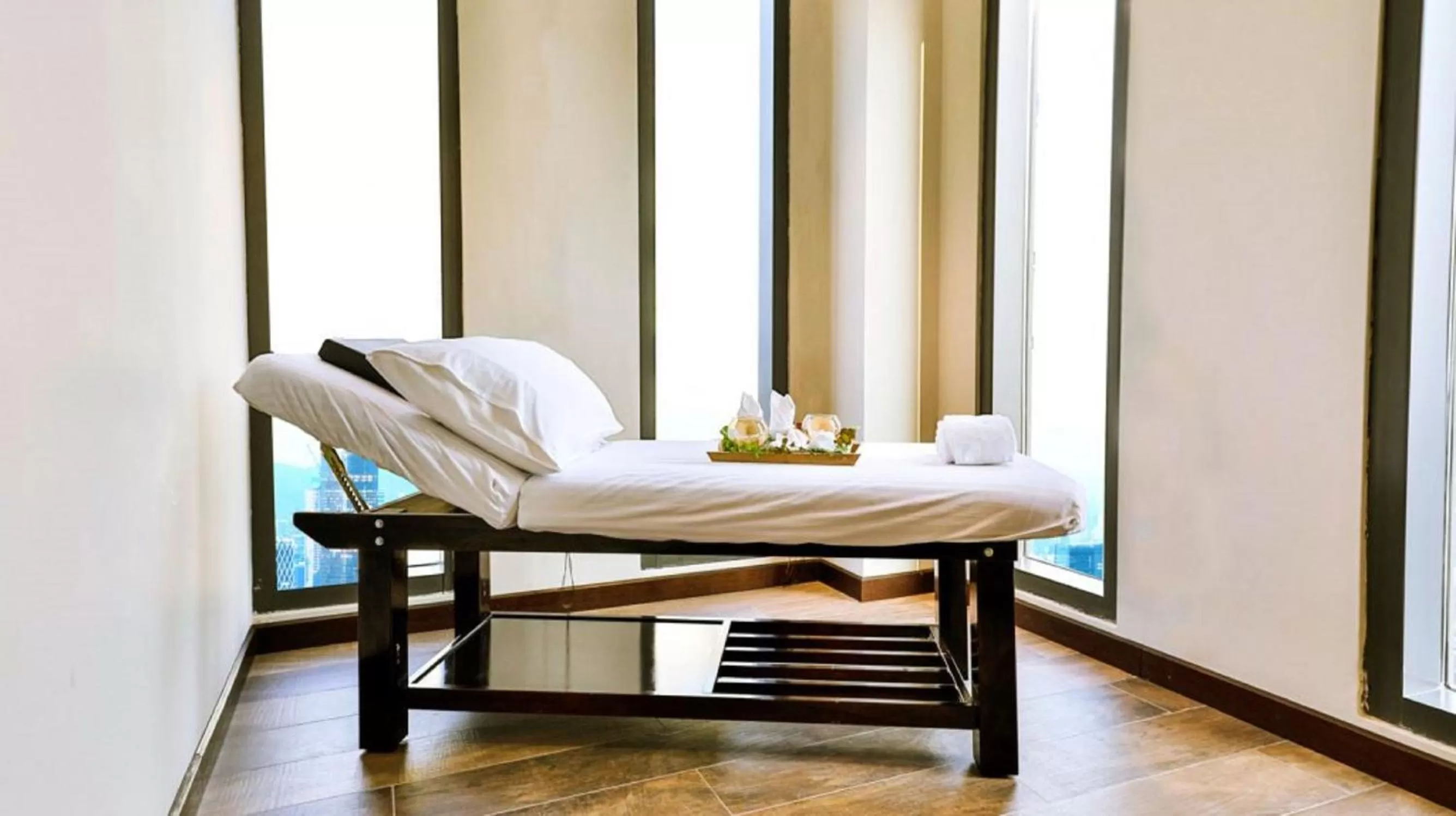 Spa and wellness centre/facilities in Best Western PLUS Runway