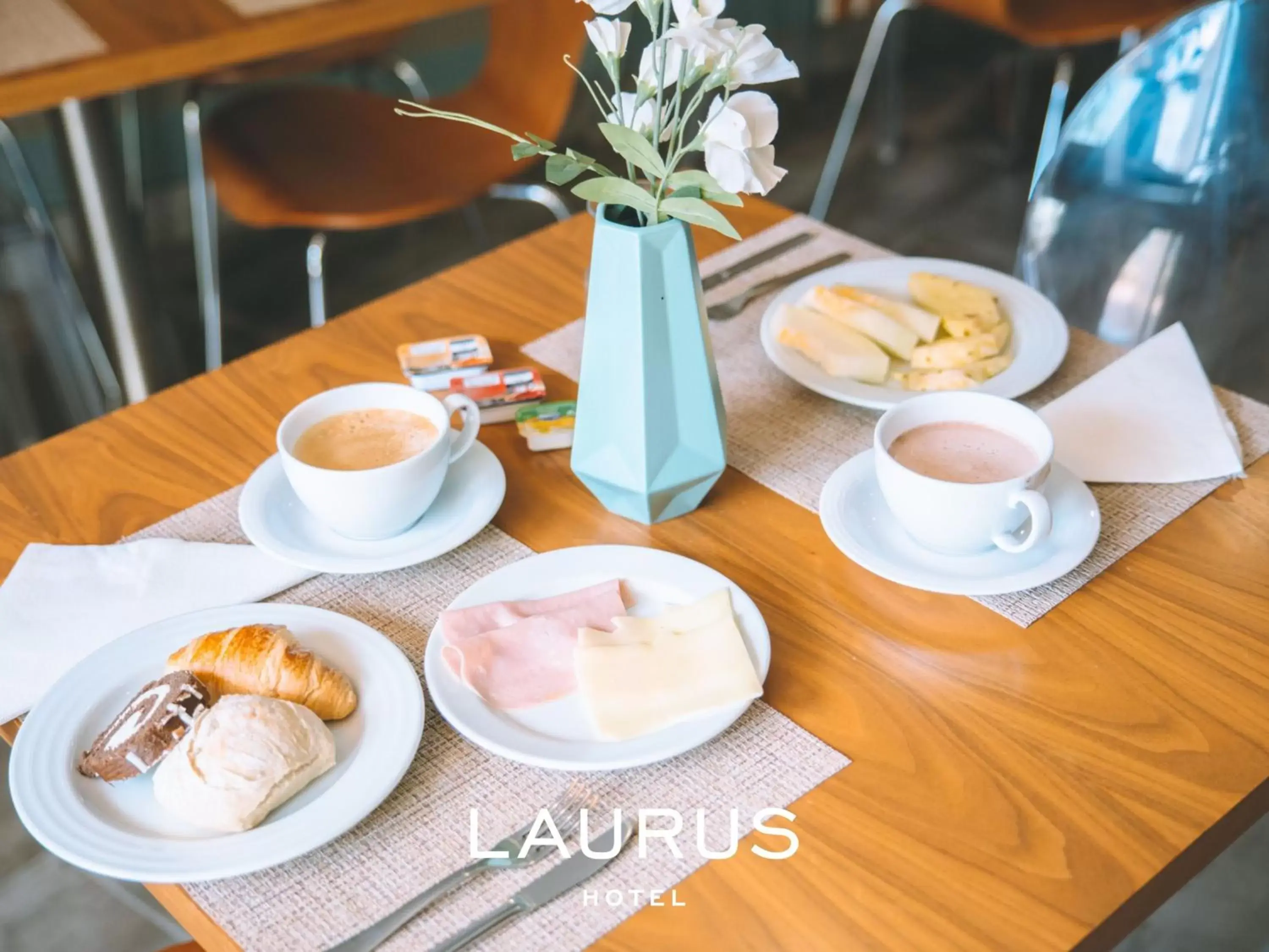 Breakfast in Laurus Hotel