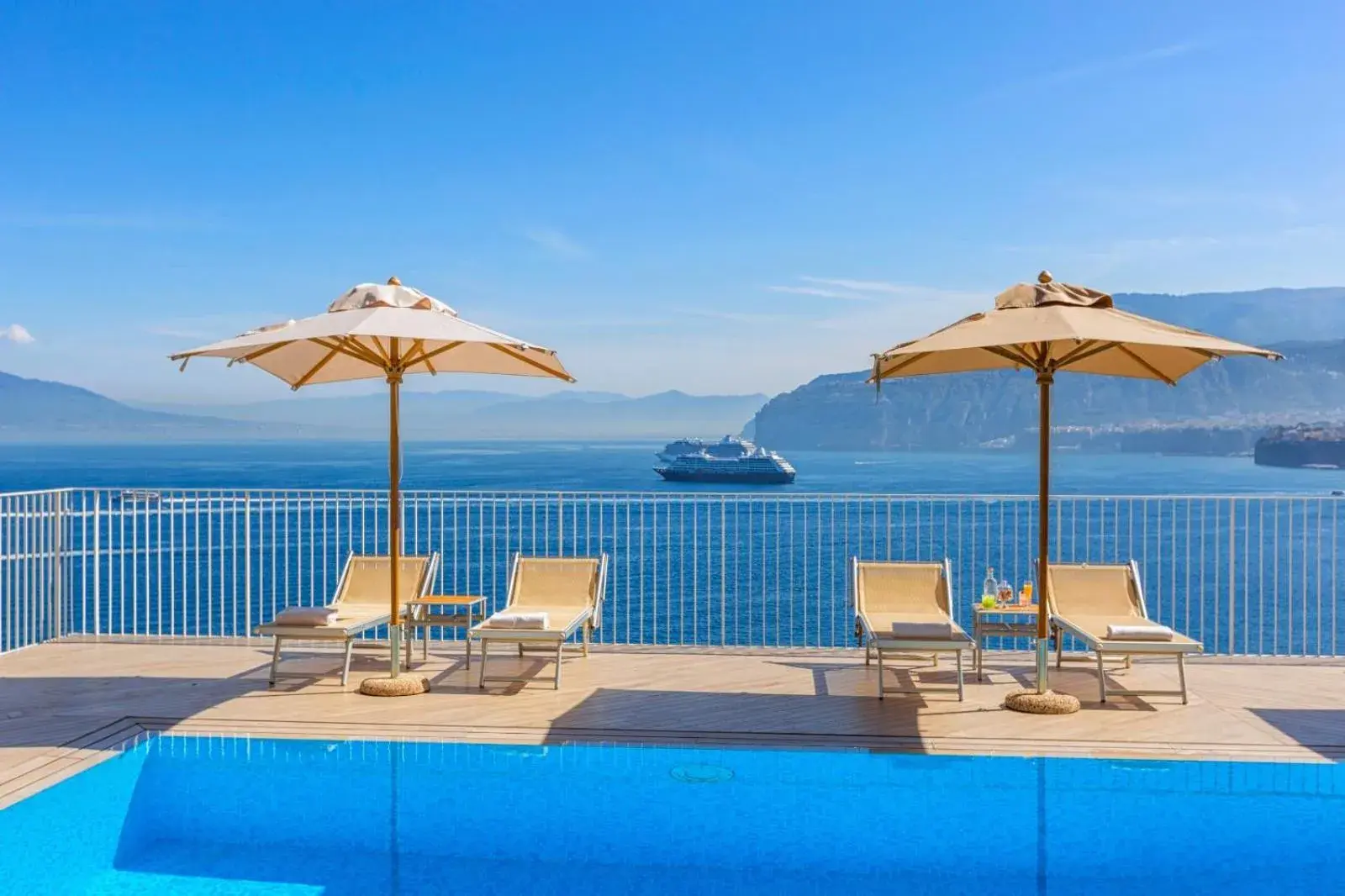 Pool view, Swimming Pool in Hotel Belair