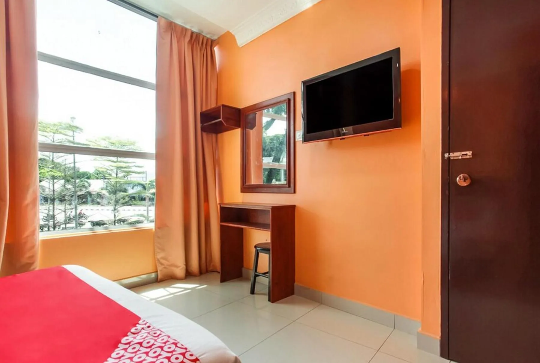 Bed in My Town Hotel