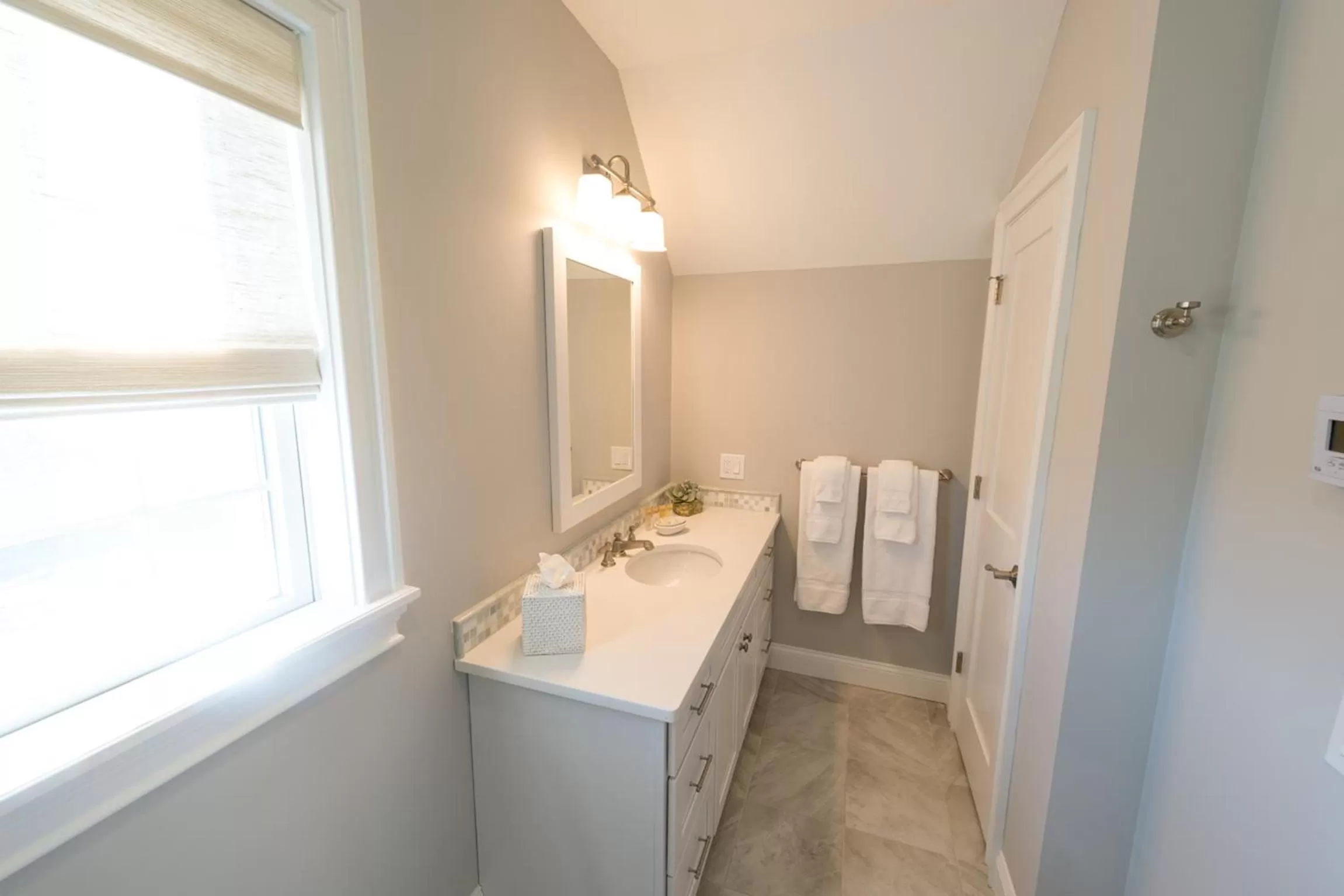 Bathroom in The East Island Reserve Hotel