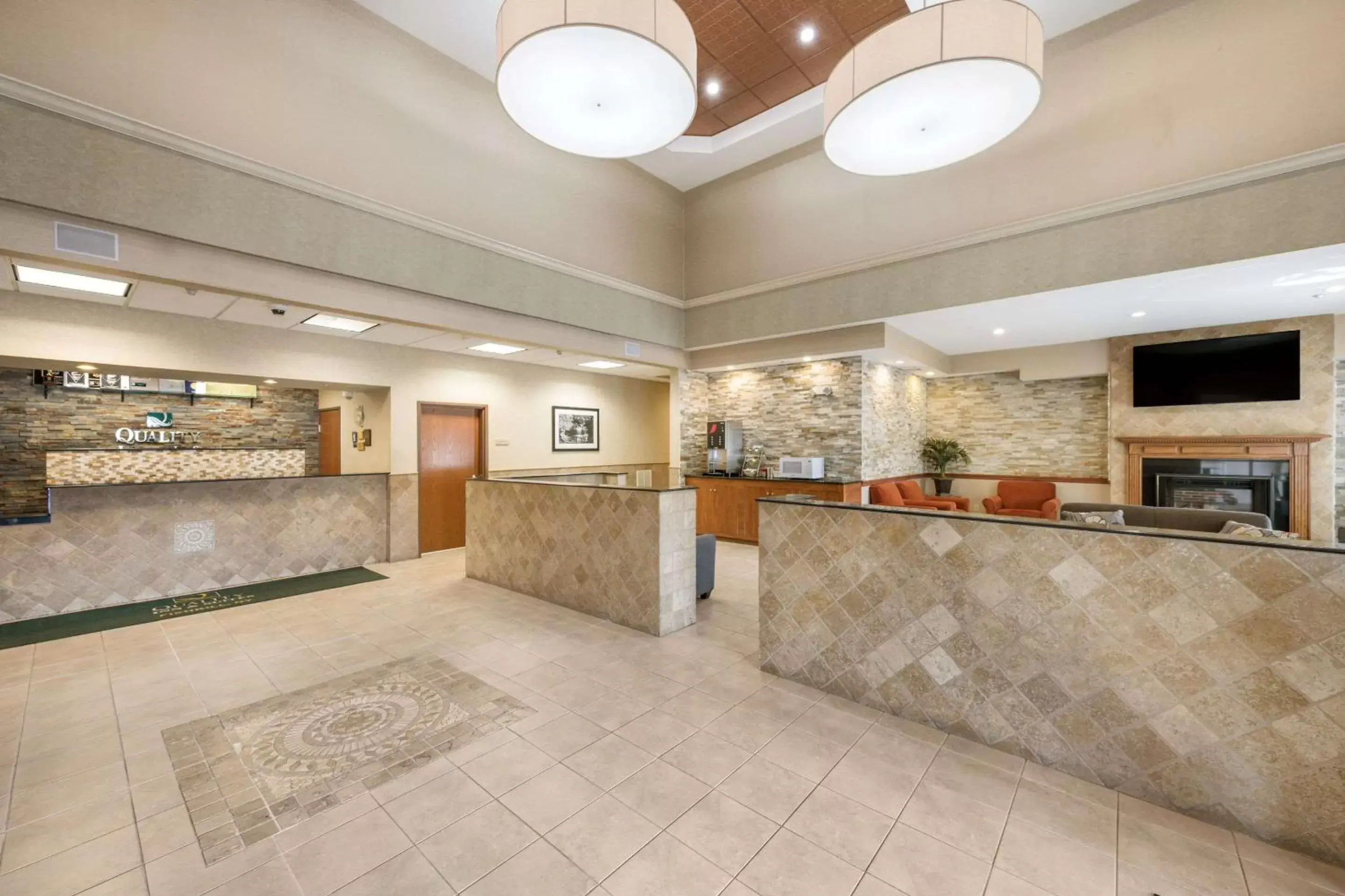 Lobby or reception, Lobby/Reception in Quality Inn & Suites Fishkill South near I-84