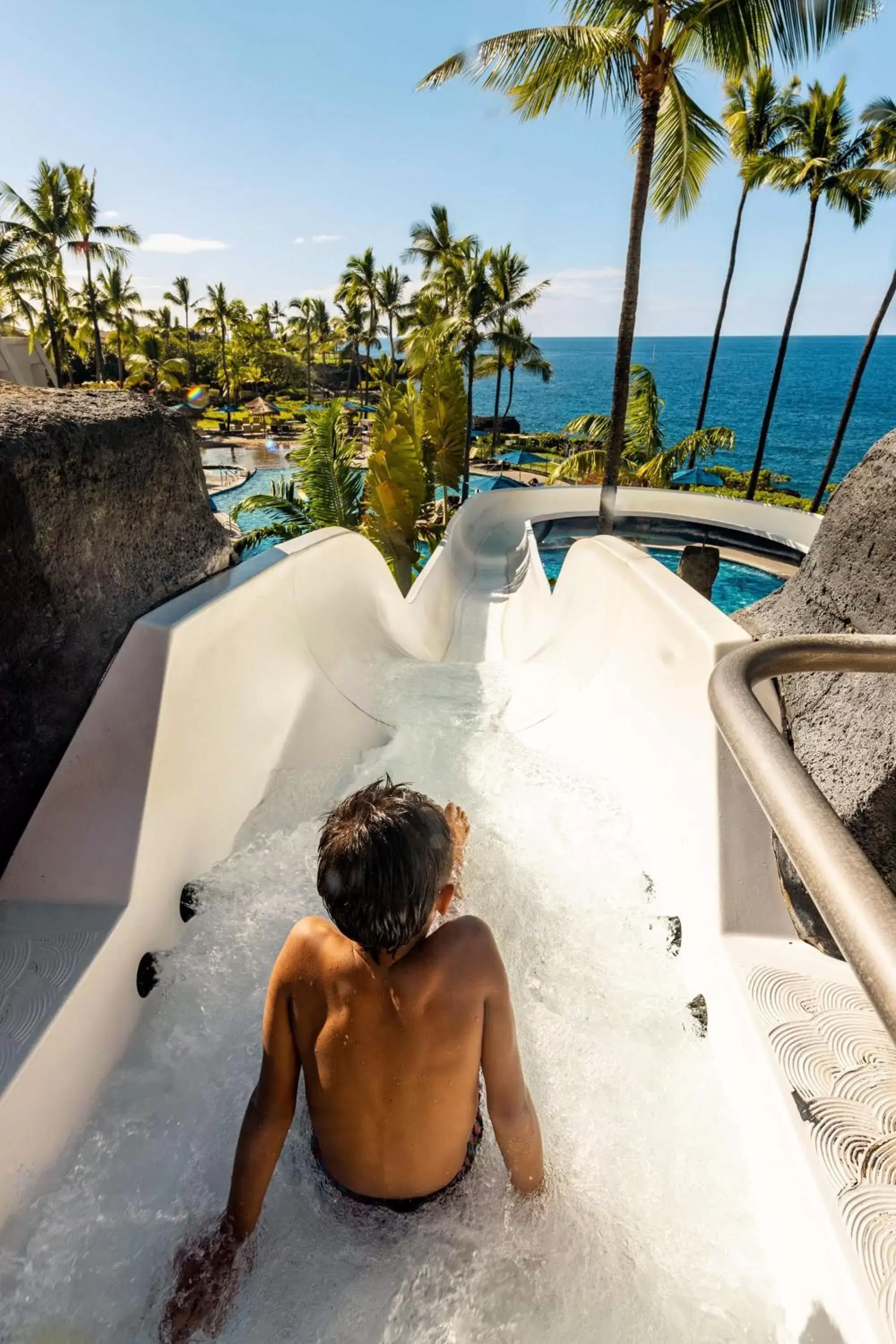 Pool view in Outrigger Kona Resort and Spa