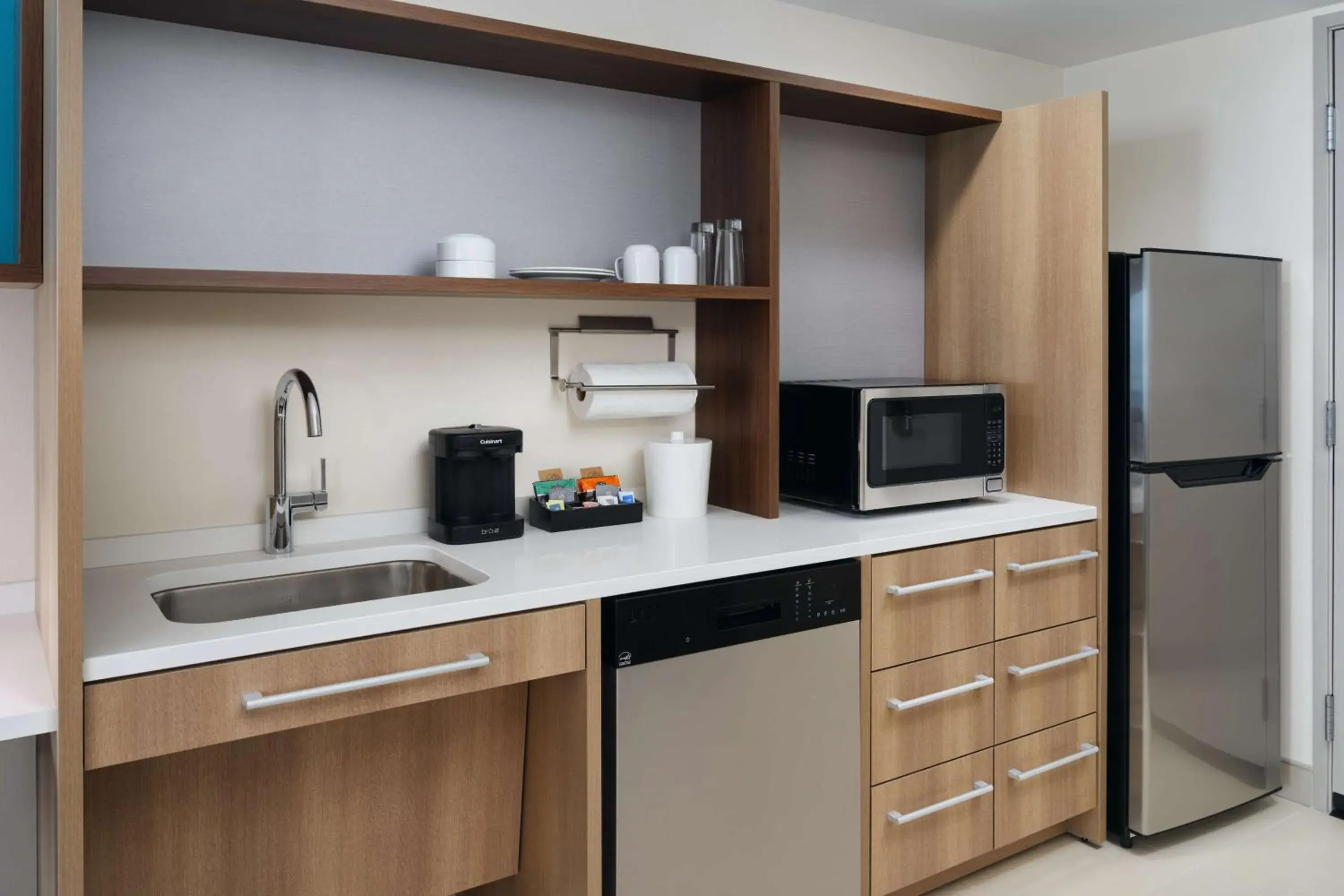 Kitchen or kitchenette, Kitchen/Kitchenette in Home2 Suites By Hilton Towson