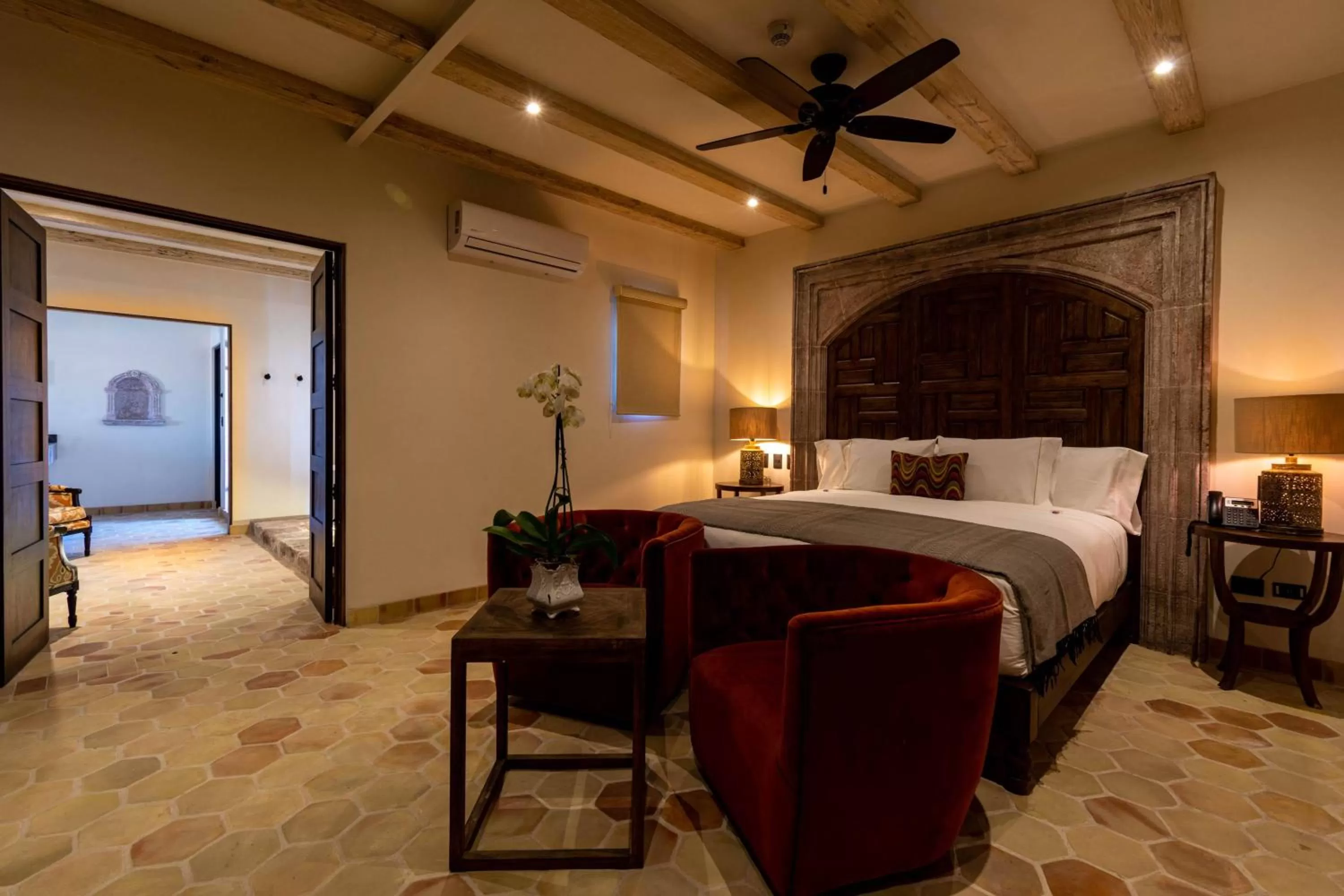 Living room, Bed in Casa 1810 Parque Hotel Boutique