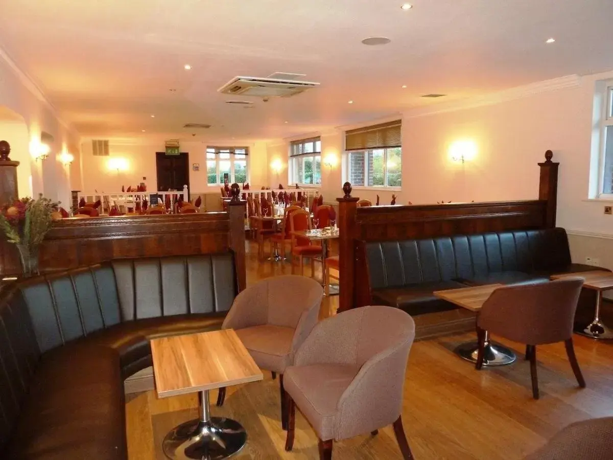 Restaurant/Places to Eat in Consort Hotel