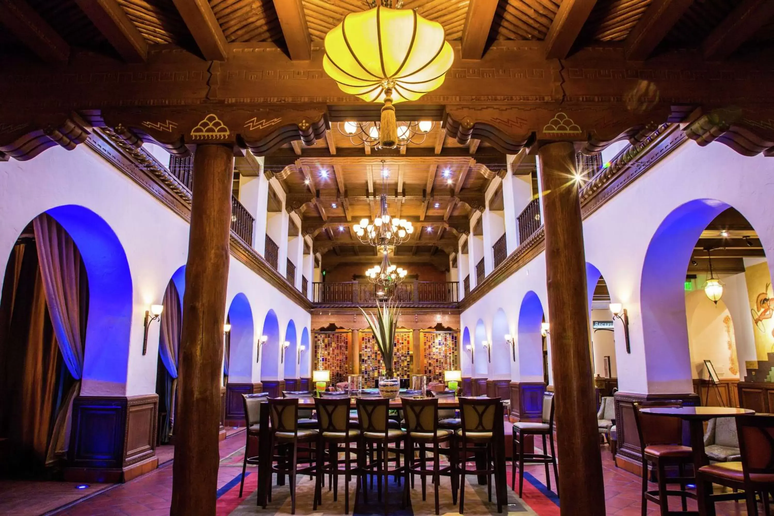 Lobby or reception, Lounge/Bar in Hotel Andaluz Albuquerque, Curio Collection By Hilton