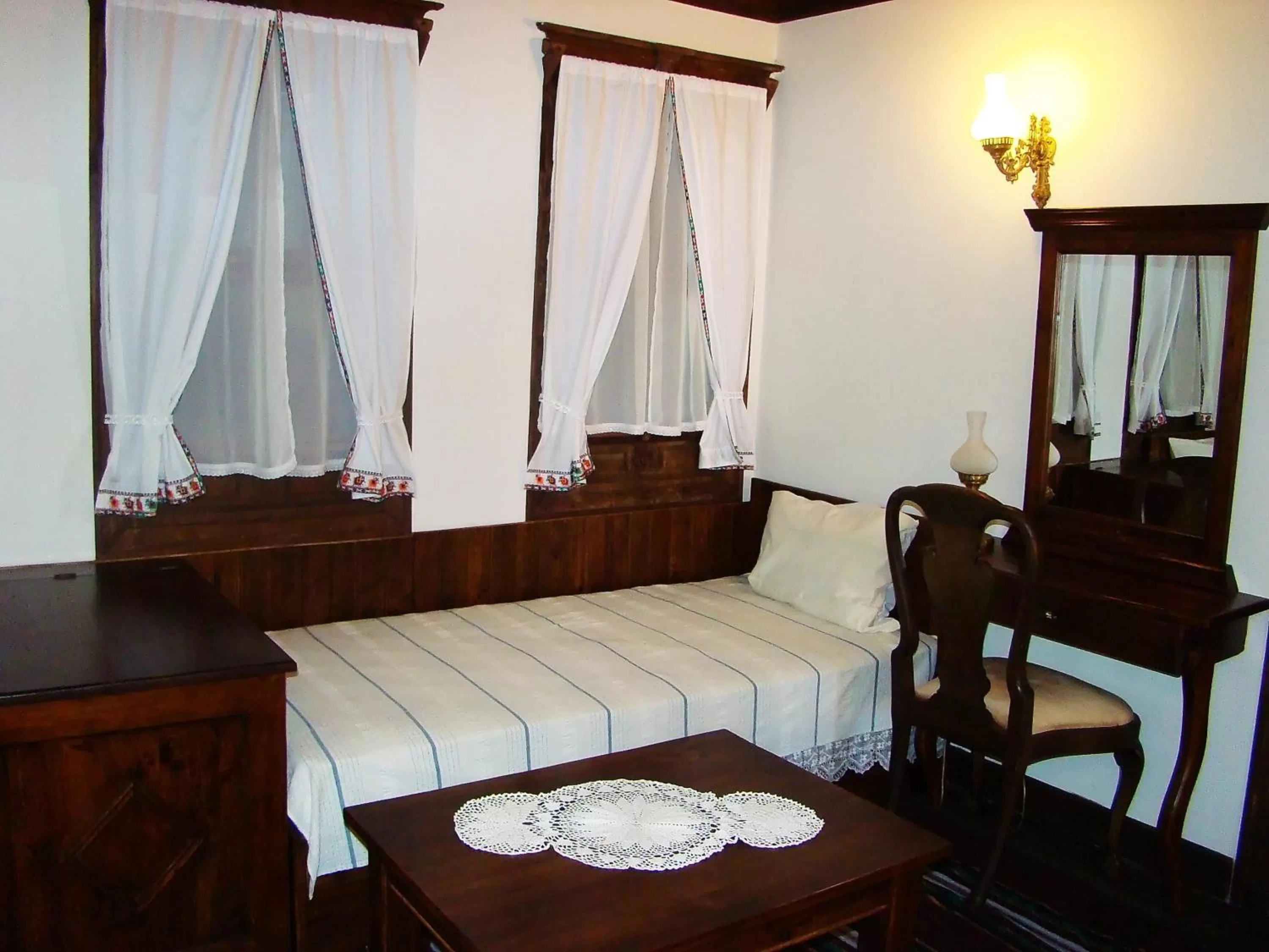 Bed in Djudjeva Kyshta Hotel