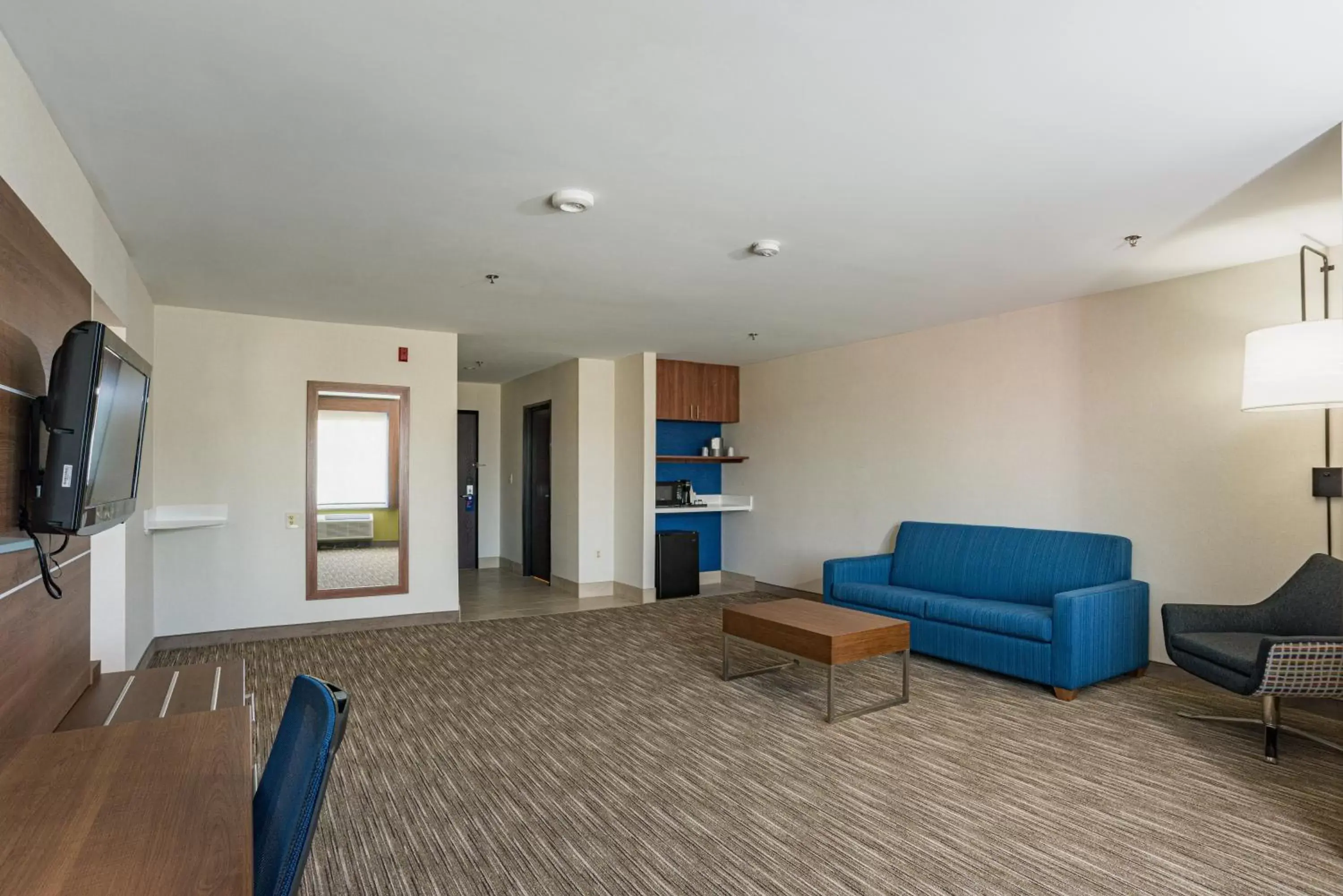 Photo of the whole room, Seating Area in Holiday Inn Express Hotel & Suites Swansea, an IHG Hotel