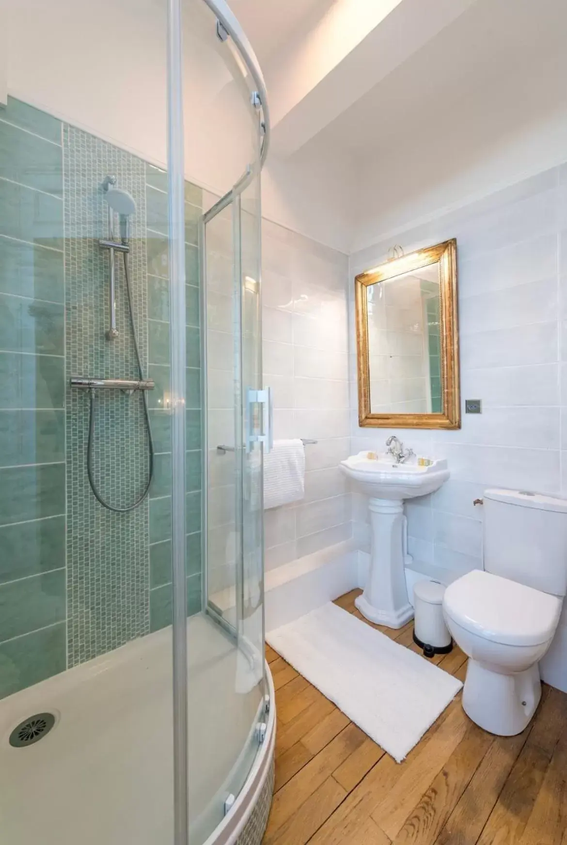 Bathroom in Château du Rondon