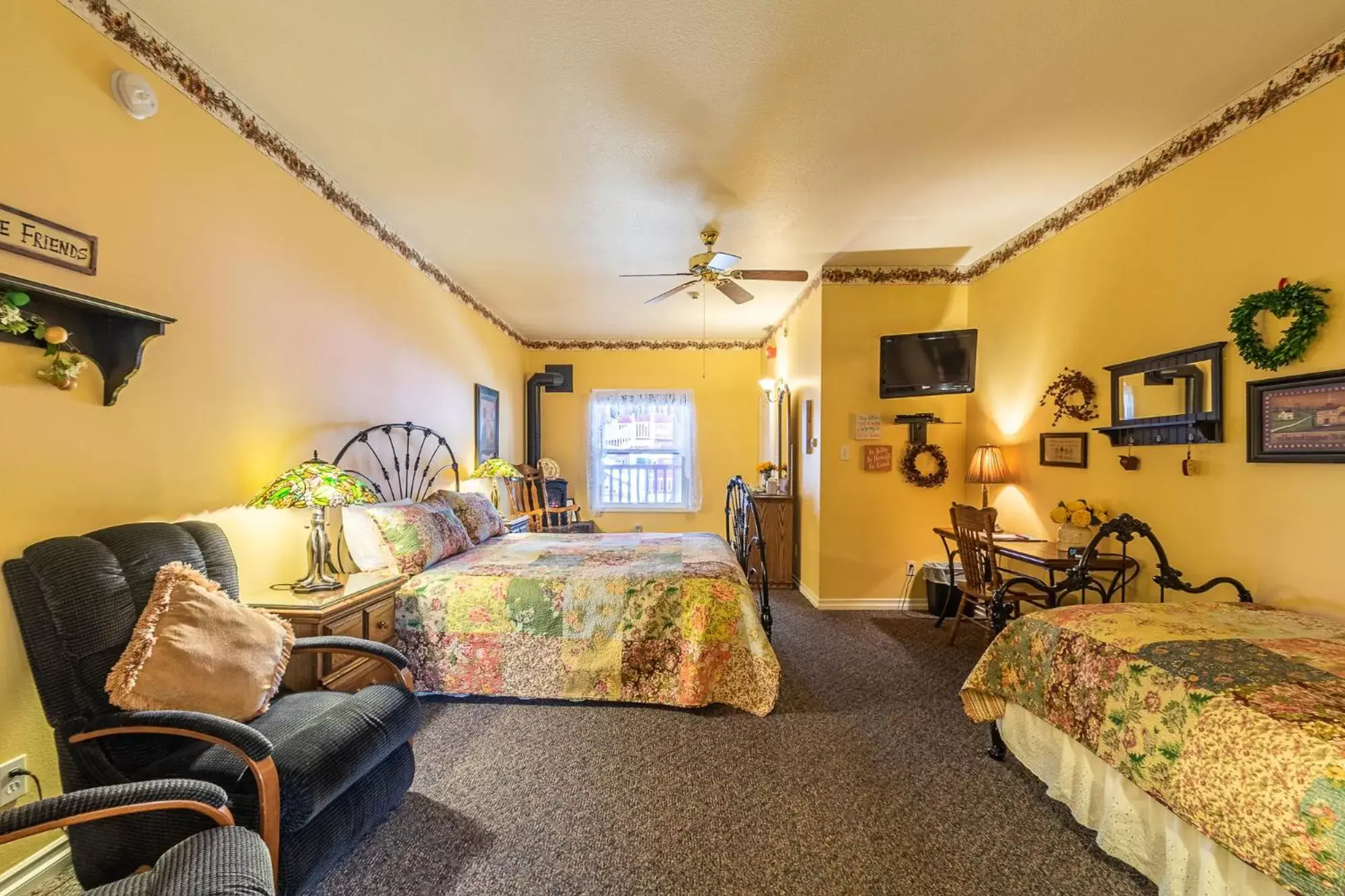 Seating Area in Apples Bed and Breakfast Inn