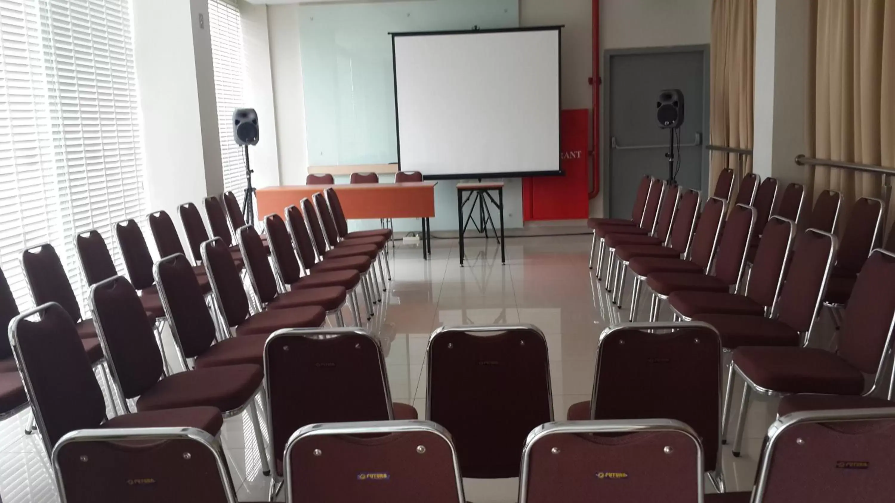 Business facilities, Business Area/Conference Room in Amaris Hotel Bekasi Barat