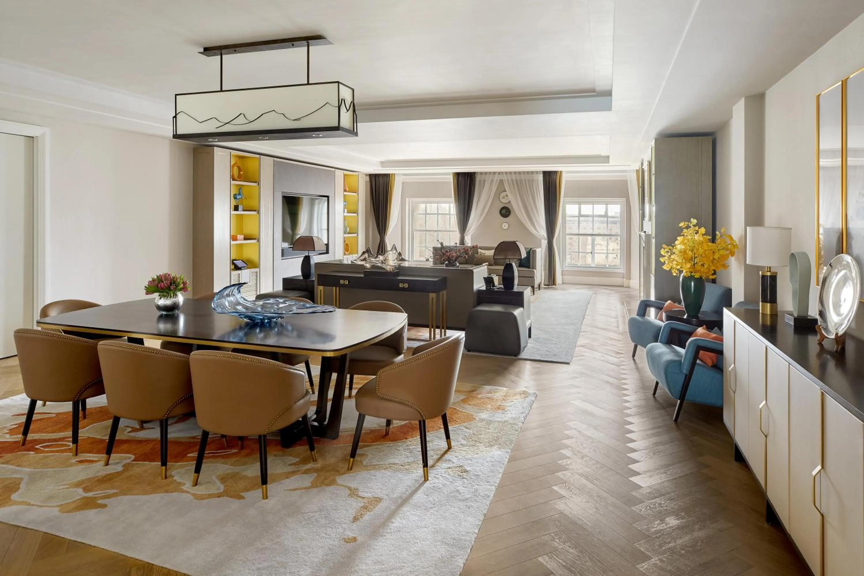 Living room in Four Seasons Hotel London at Tower Bridge