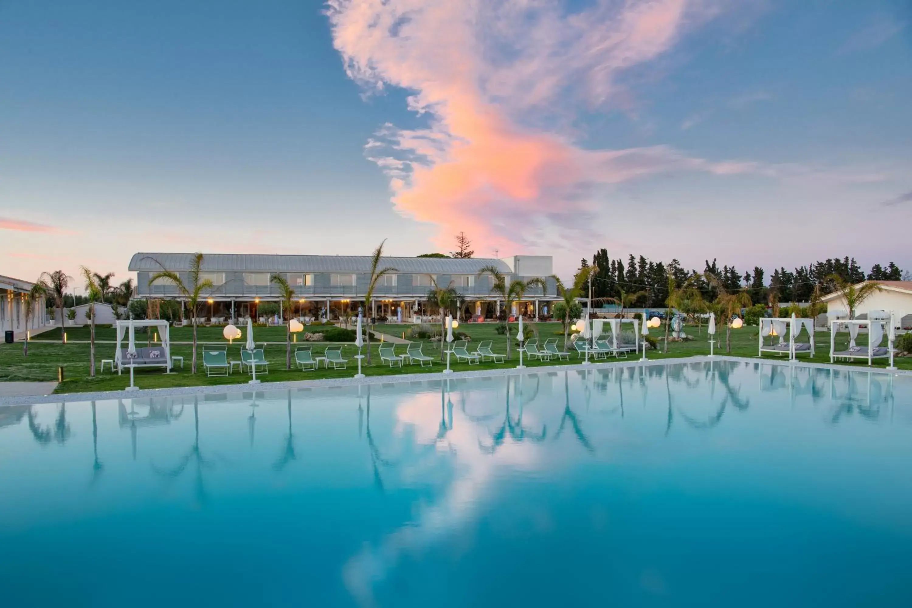 Garden, Swimming Pool in Wellness Spa Hotel Principe Fitalia