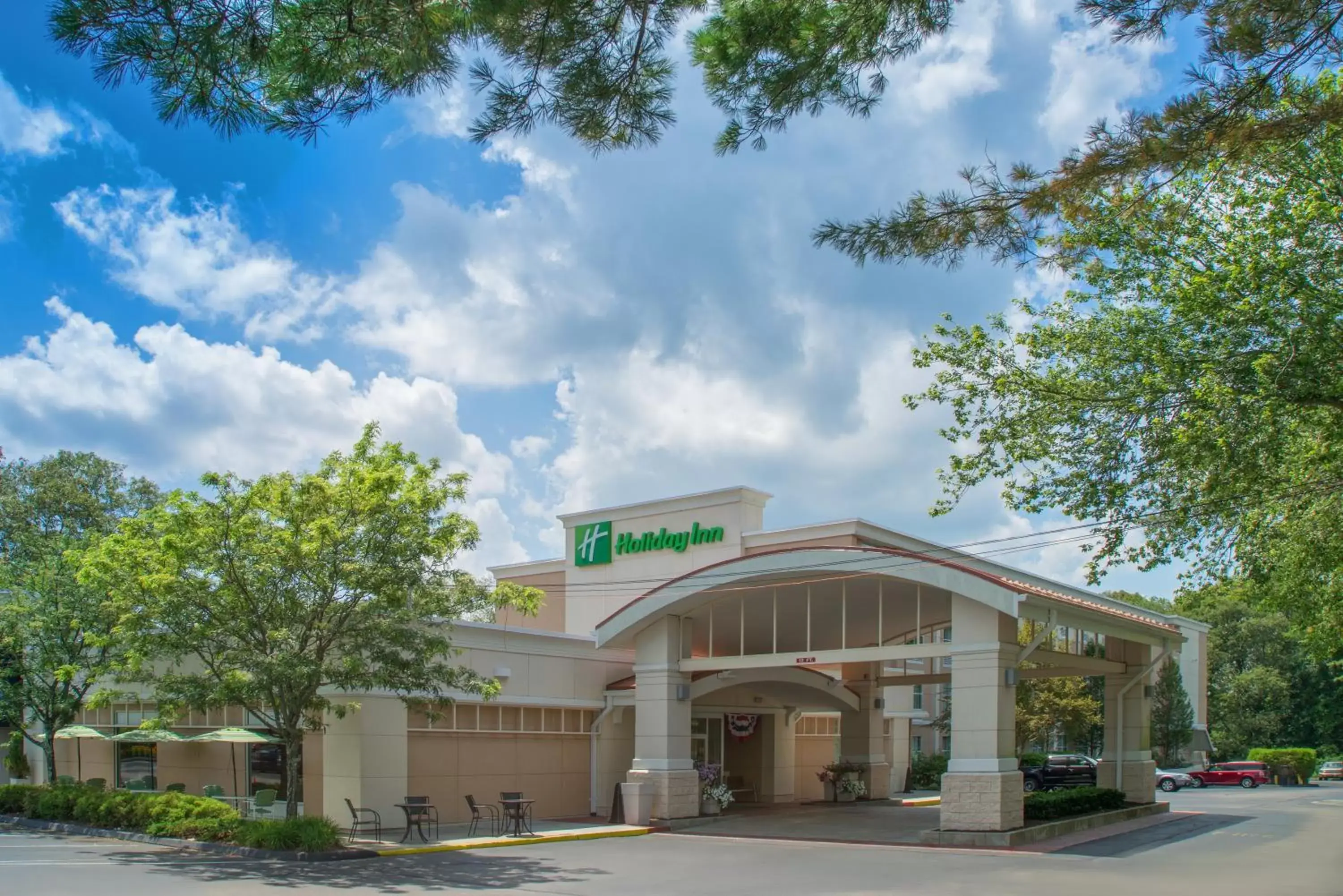 Property Building in Holiday Inn South Kingstown-Newport Area, an IHG Hotel