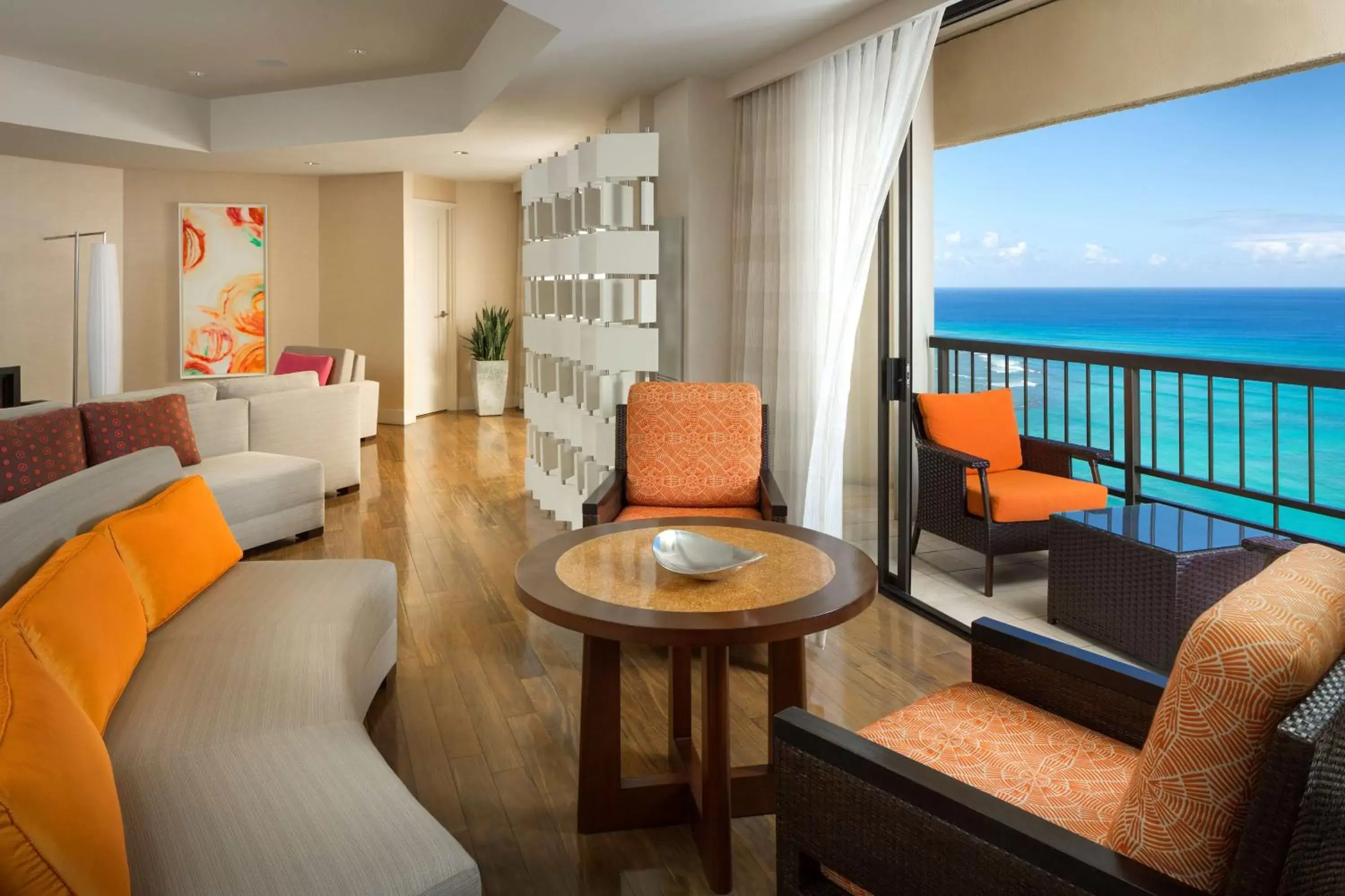 Photo of the whole room, Seating Area in Hyatt Regency Waikiki Beach Resort & Spa