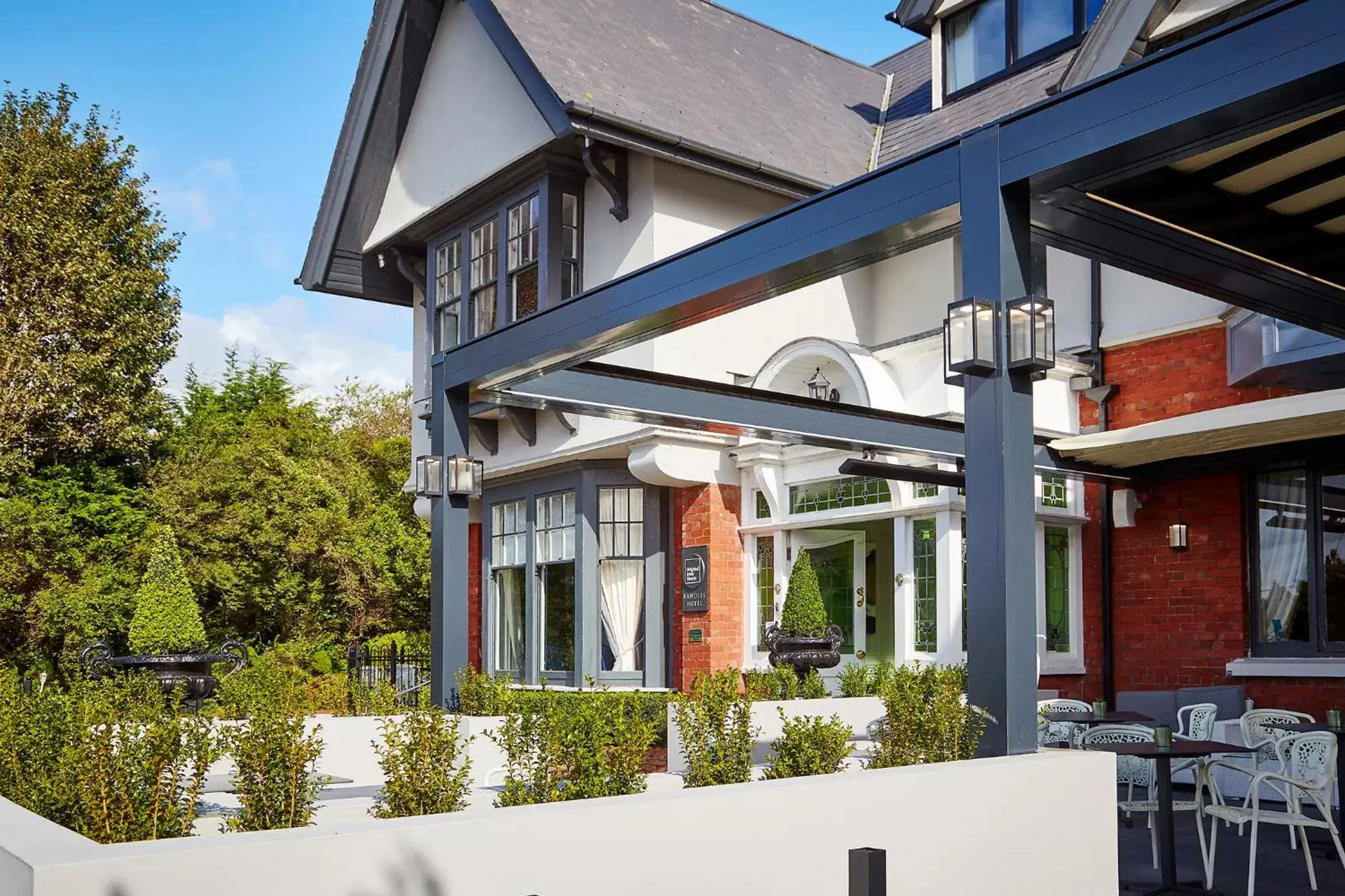 Facade/entrance, Property Building in Killarney Randles Hotel