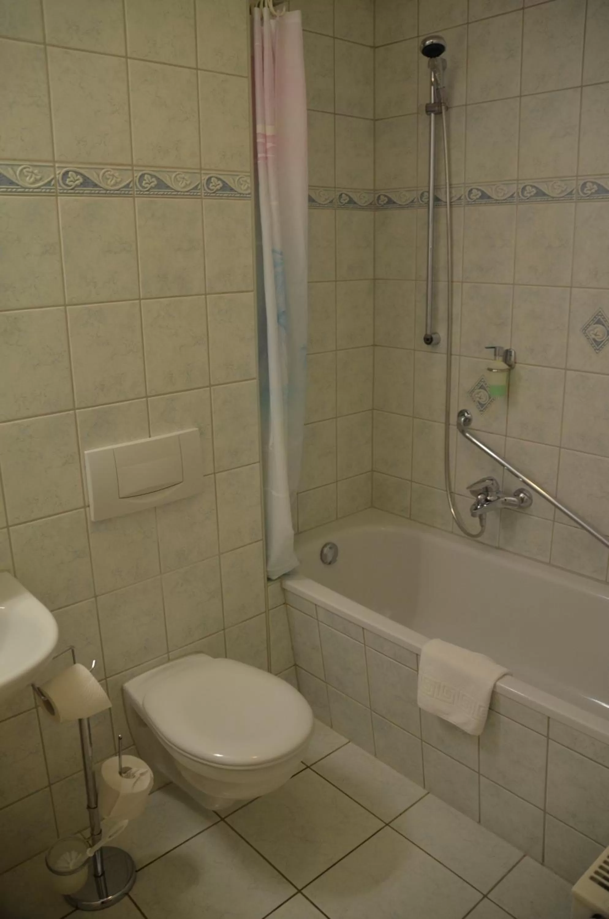 Bathroom in Landgasthof Zur Goldenen Aue