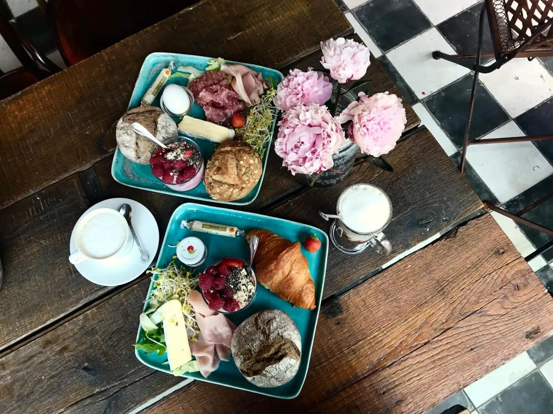 Continental breakfast in Bold Hotel Frankfurt Messe Continental breakfast in Bold Hotel Frankfurt Messe