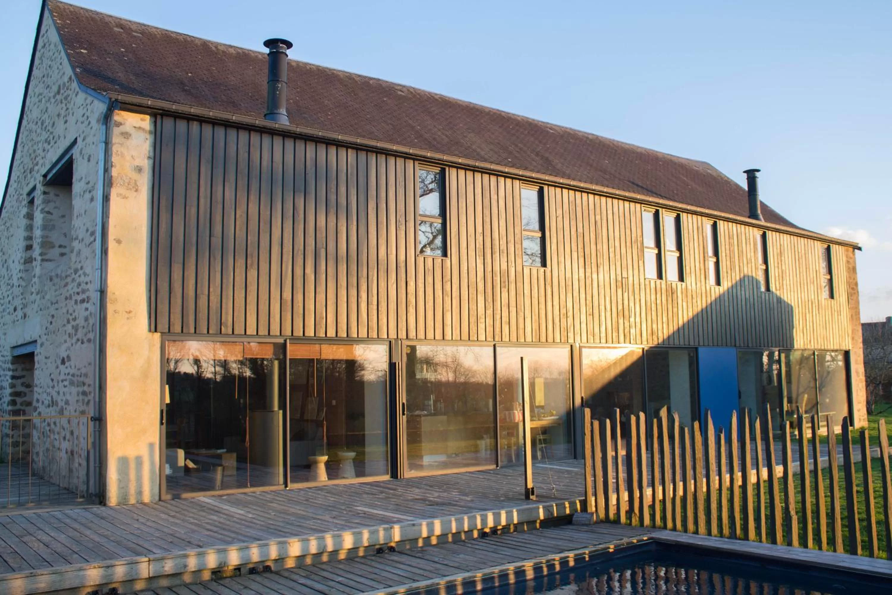 Facade/entrance, Property Building in Le Clos du Gusquel