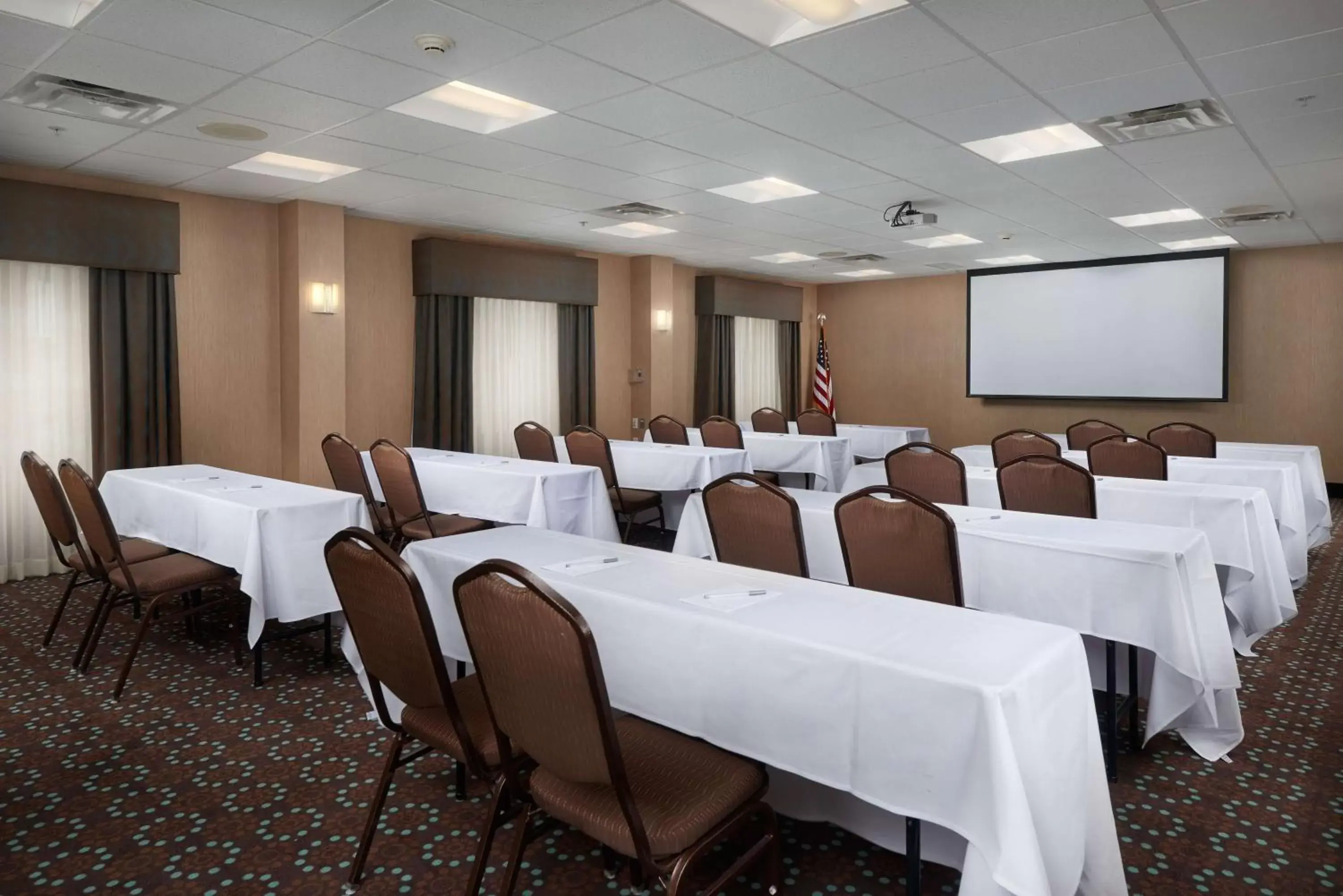 Meeting/conference room in Hampton Inn & Suites Canton