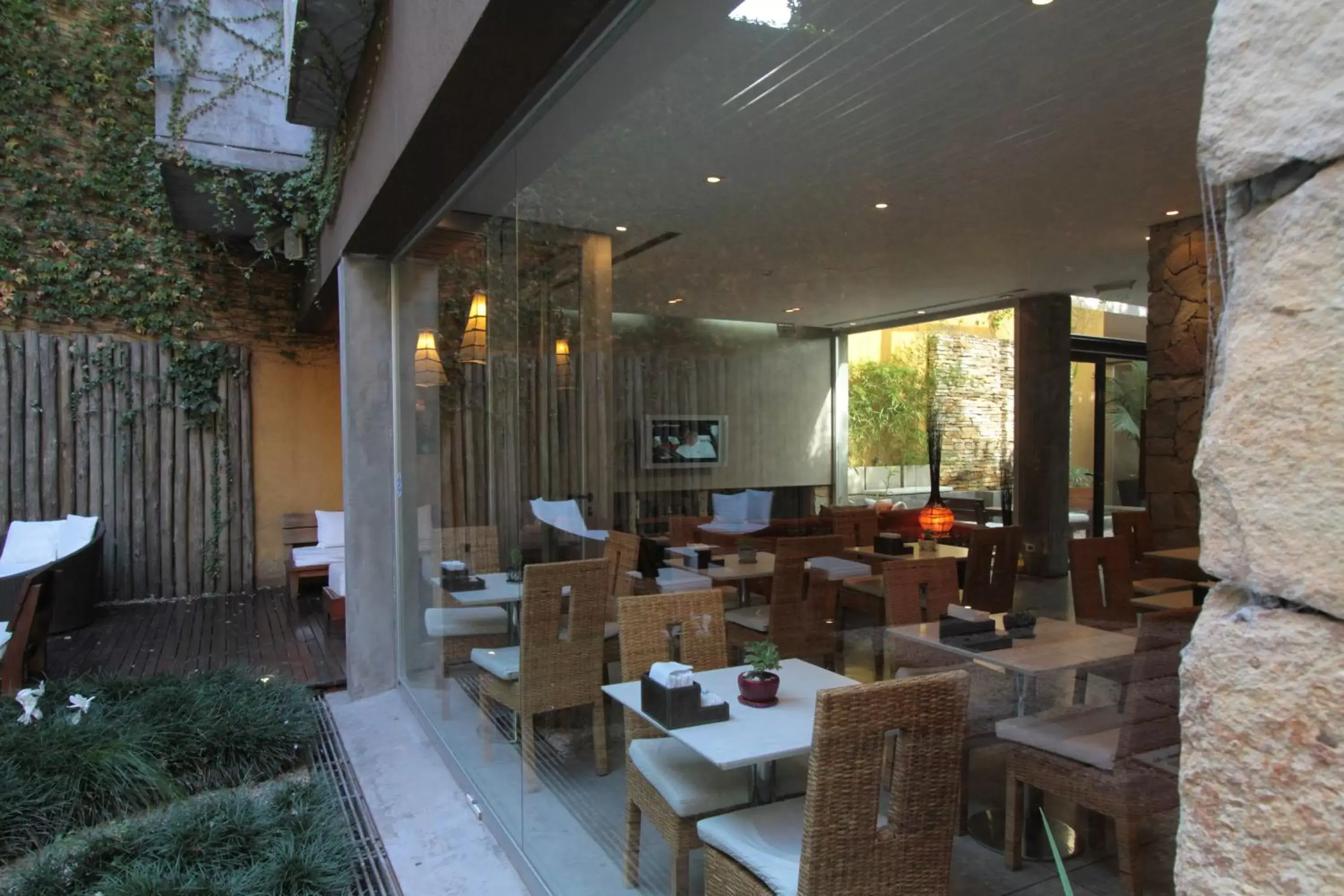 Restaurant/places to eat in Mine Hotel Restaurant/places to eat in Mine Hotel