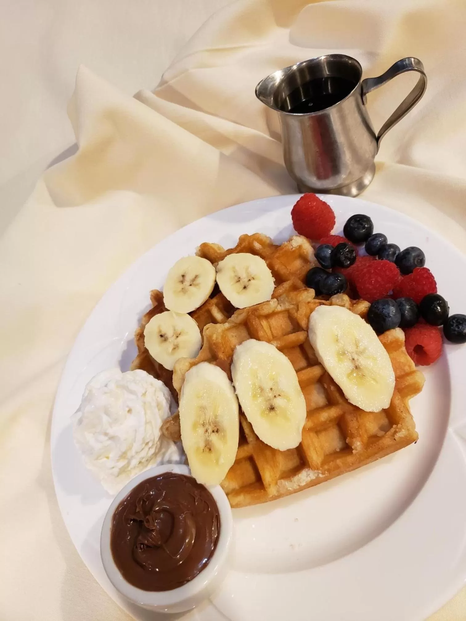 Food and drinks in Omni Severin Hotel