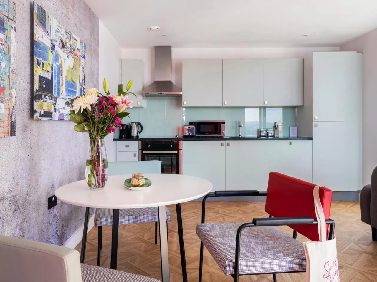 Kitchen or kitchenette in Church Street by Supercity Aparthotels