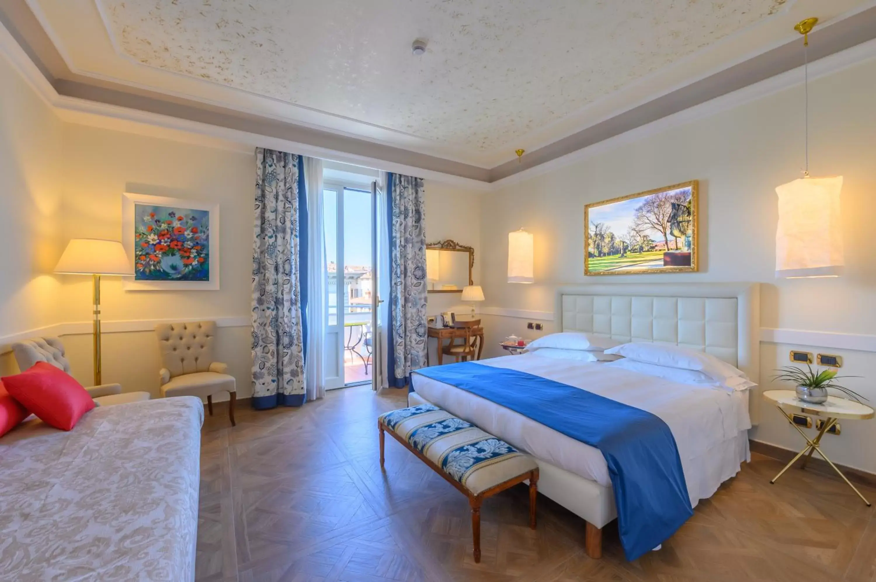 Bedroom, Bed in Hotel Kraft