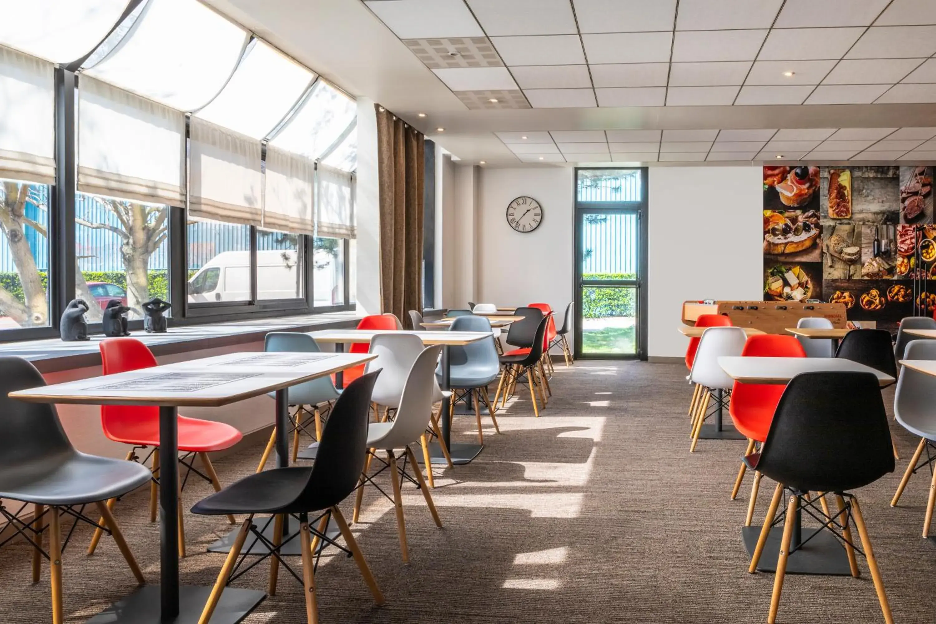 Lounge or bar, Restaurant/Places to Eat in ibis Paris Creteil