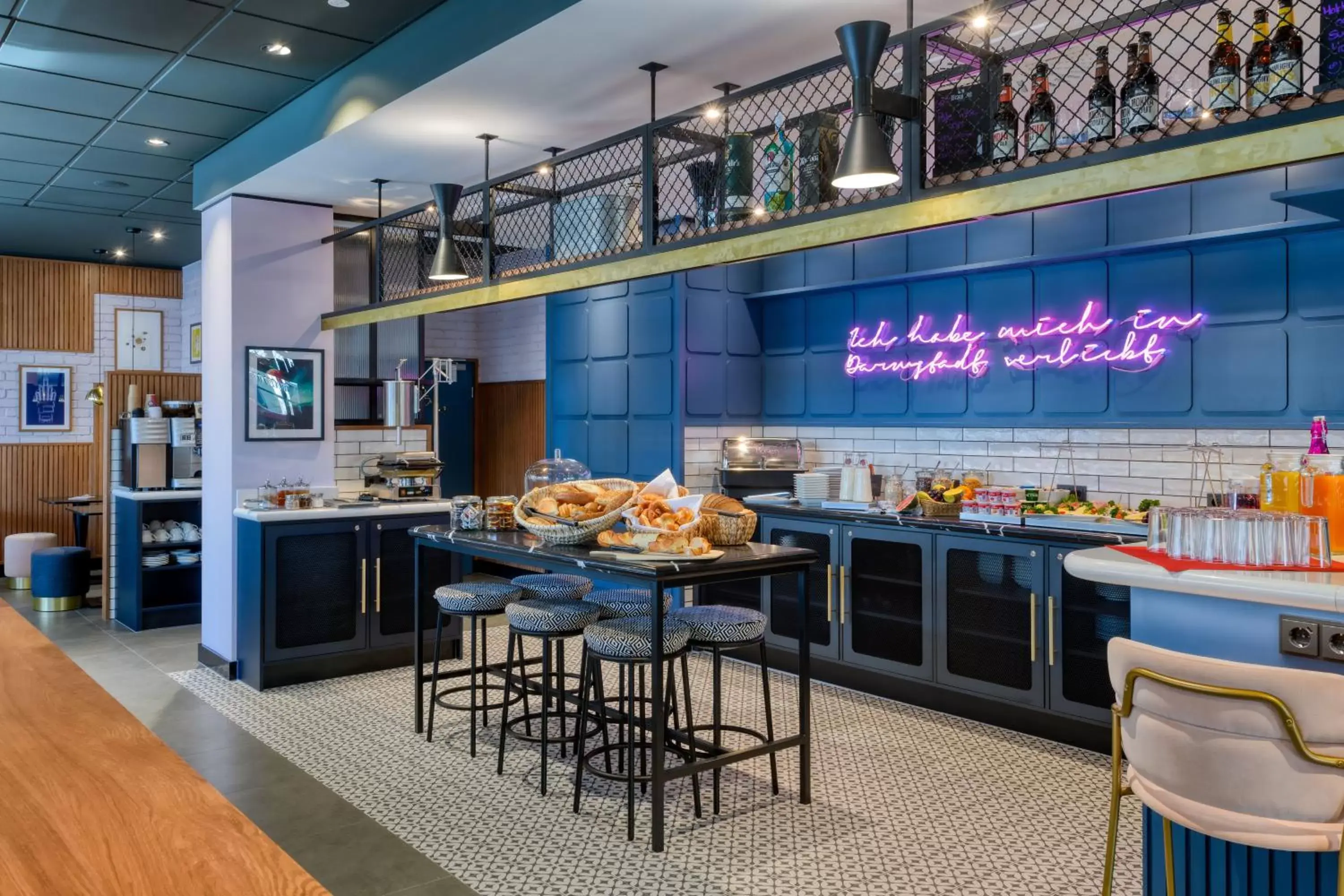 Breakfast in T H E Darmstadt Breakfast in T H E Darmstadt