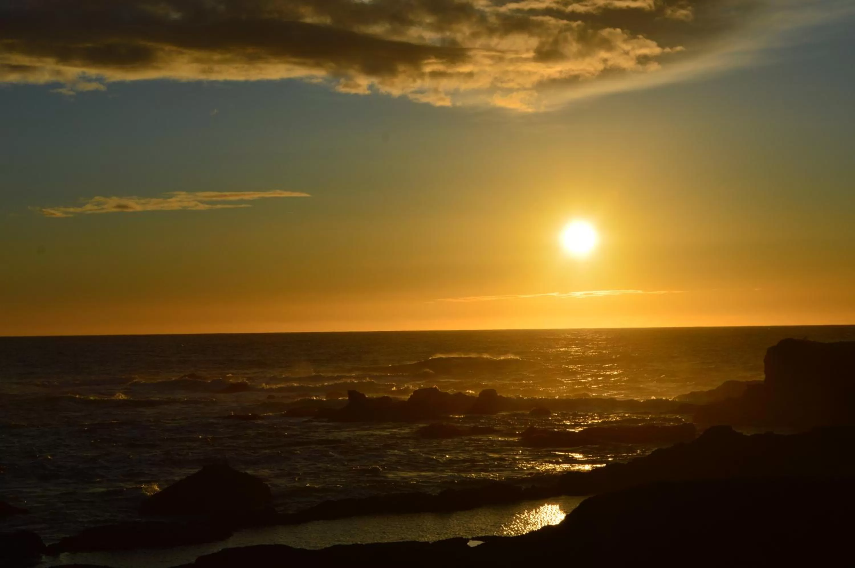 Sunset, Sunrise/Sunset in Omeo Suites Glass Beach