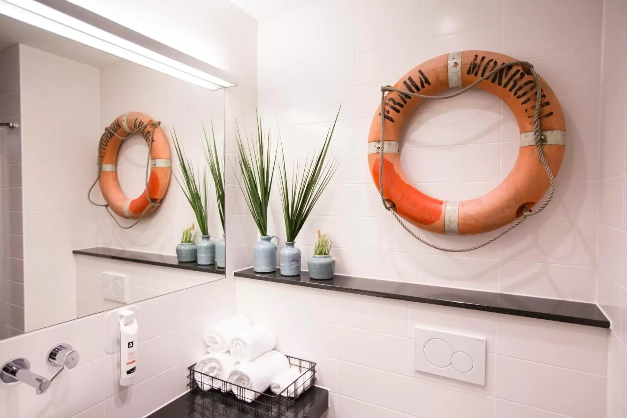 Bathroom in Leonardo Hotel Vinkeveen Amsterdam