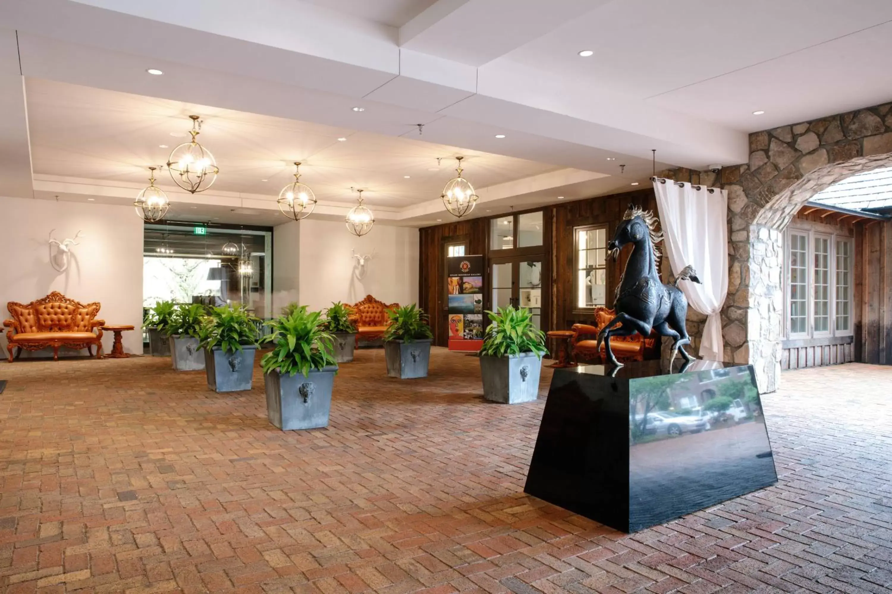 Property building, Lobby/Reception in Grand Bohemian Hotel Mountain Brook, Autograph Collection